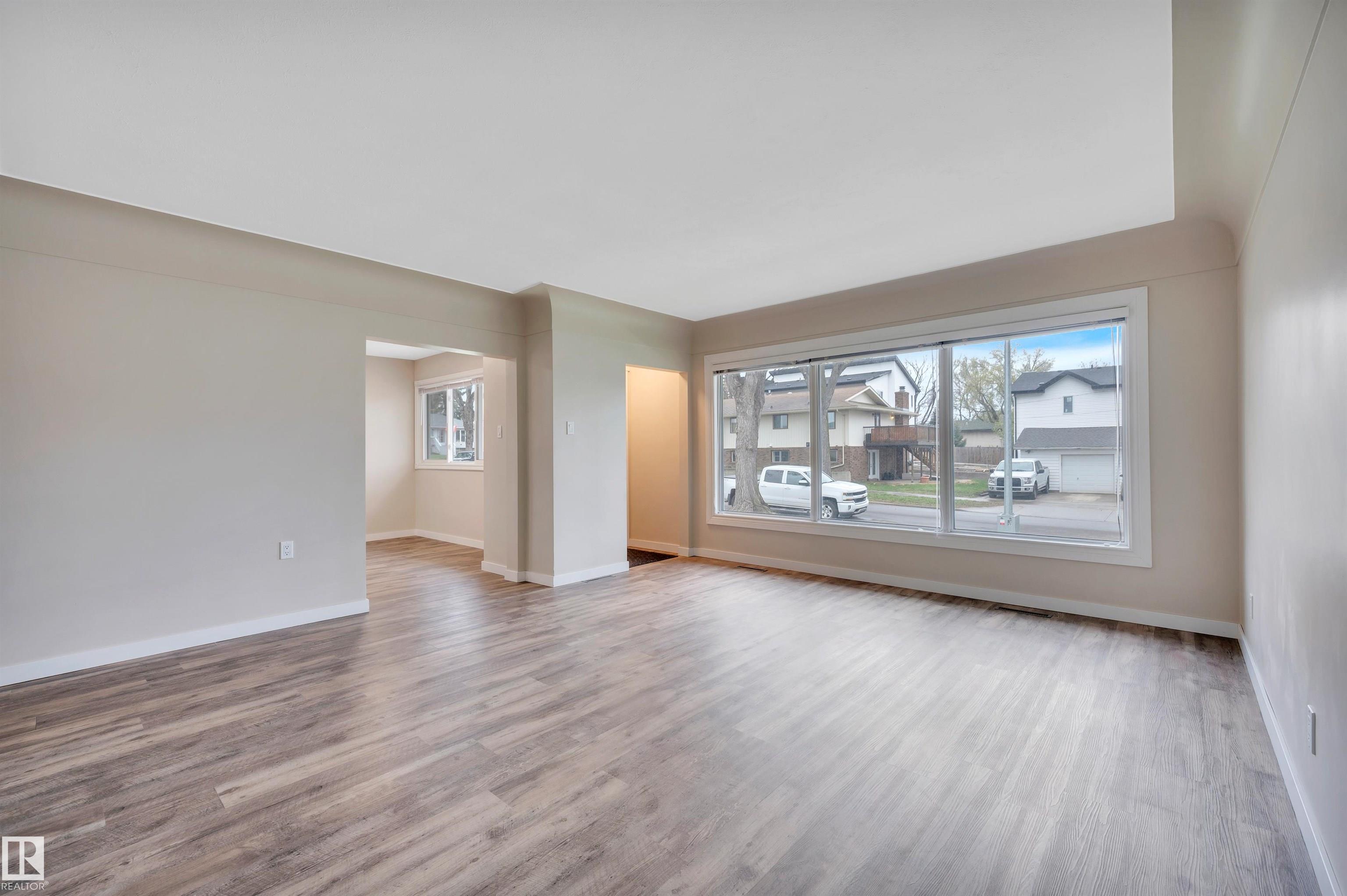 Photo 10 at 6515 104 A Street NW, Allendale, Edmonton