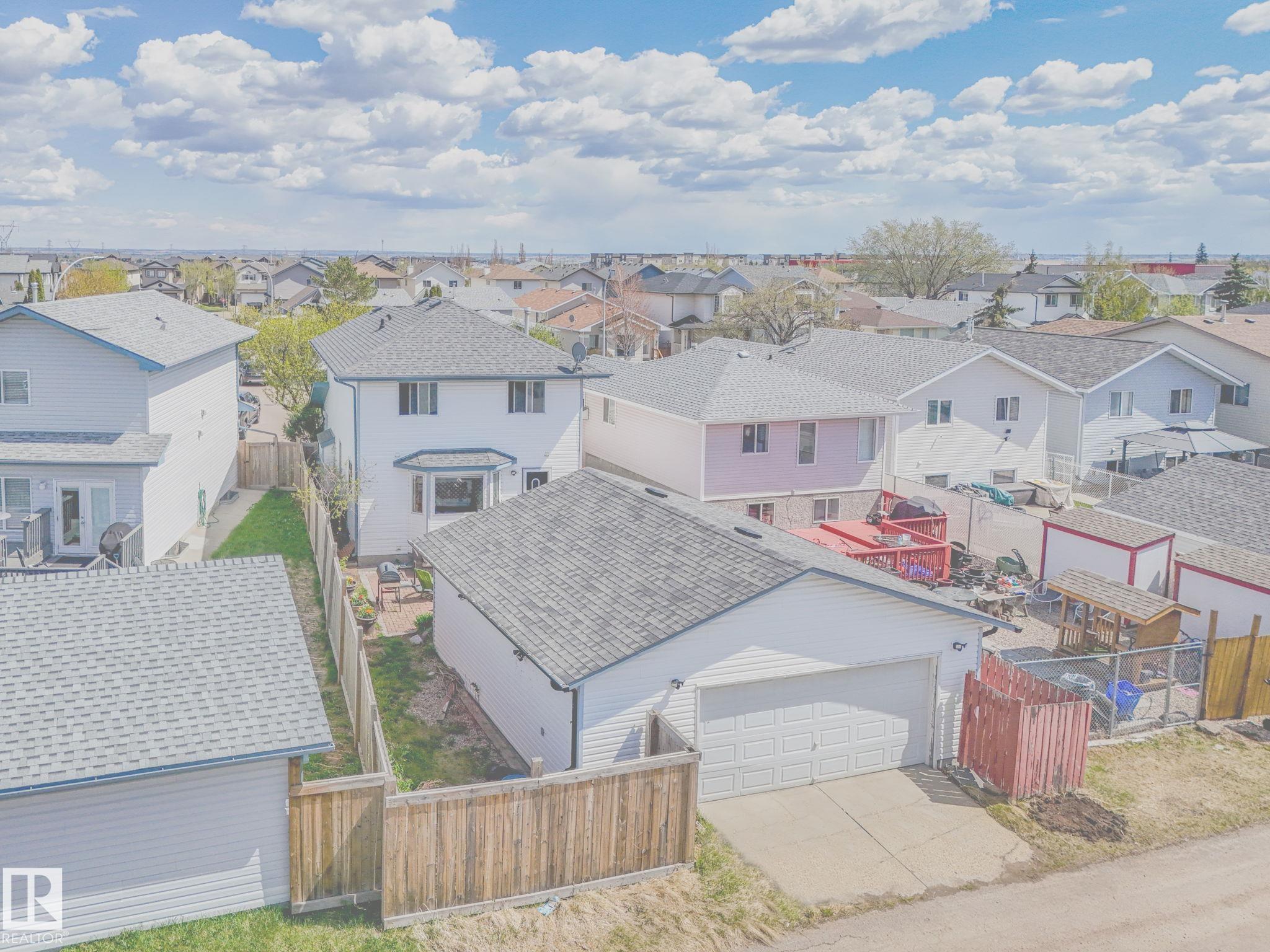 https://zimg.paragon.ice.com/ParagonImages/Property/PM/RAE/225401555/18/0/0/1d8ace9b0f11c8a8468ef92018facfef/1/3322ec6d984a43774c95b13e1248ed0b/225401555-578c2397-7c78-4878-9a72-7ed2c21e3e70.JPG
