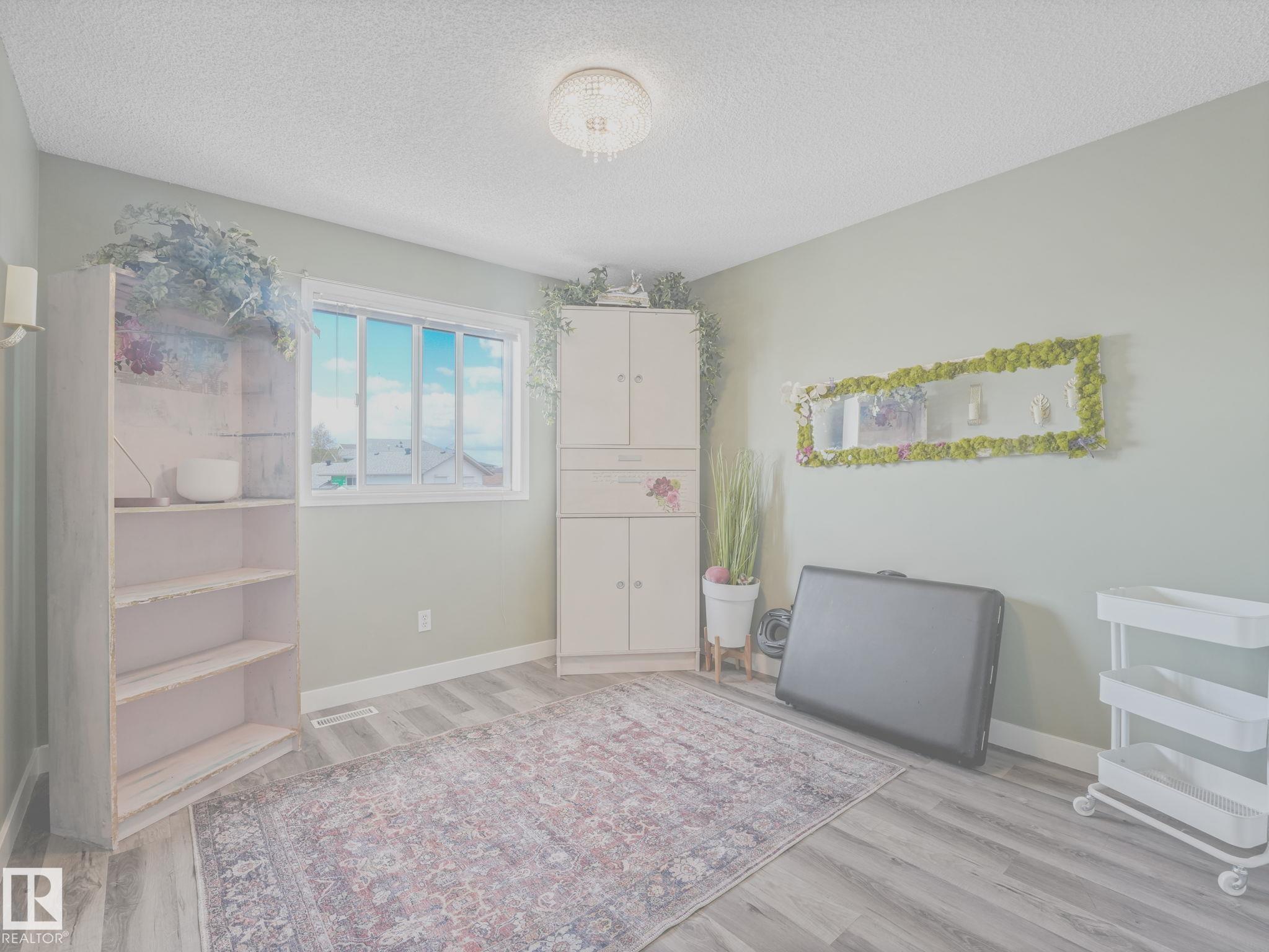 https://zimg.paragon.ice.com/ParagonImages/Property/PM/RAE/225401555/52/0/0/1c4c7dbc9278b45b01dbeb674a7d4156/1/3322ec6d984a43774c95b13e1248ed0b/225401555-69782b6e-0df0-4a12-9796-39e4b140fb36.JPG