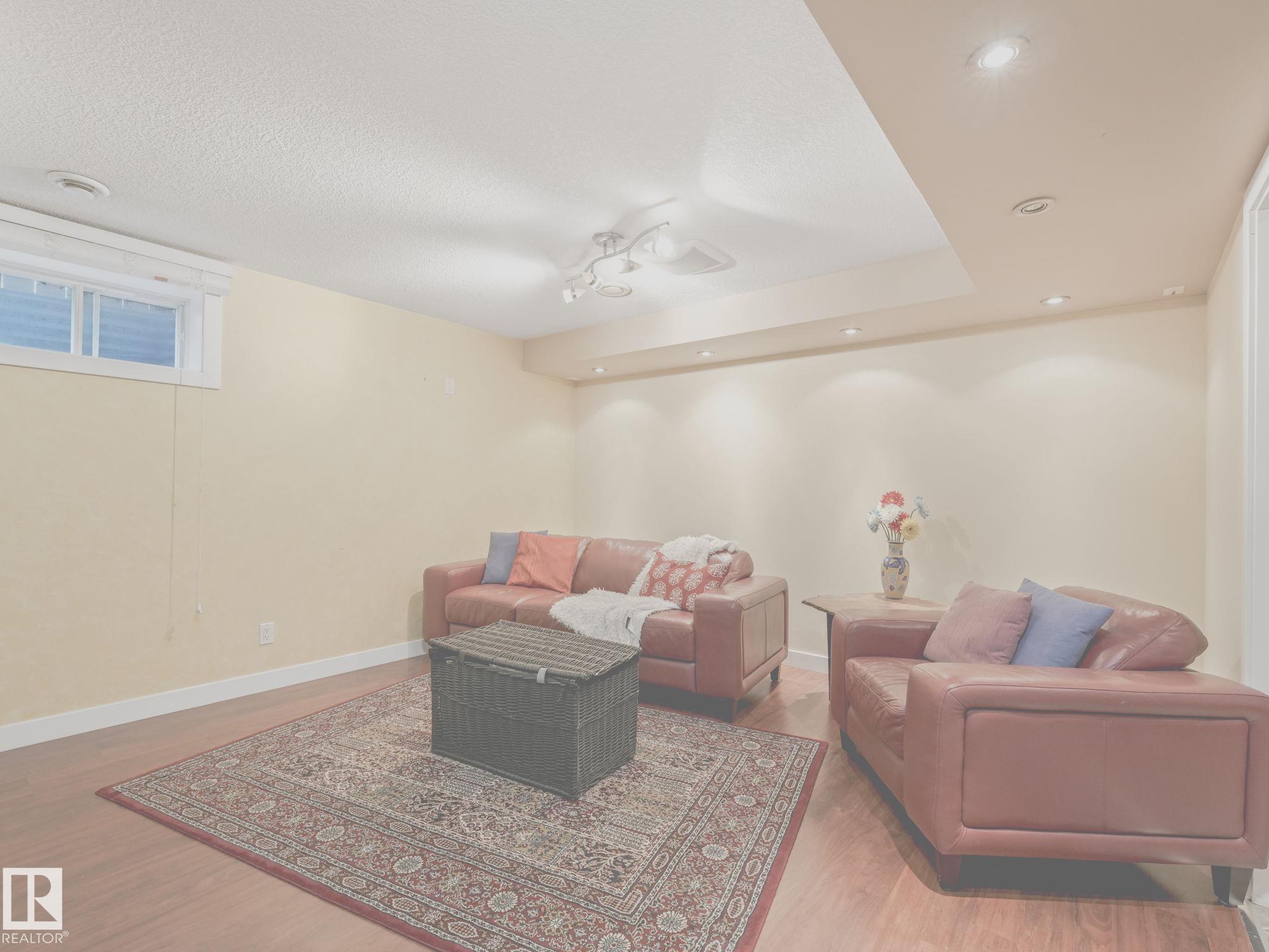 https://zimg.paragon.ice.com/ParagonImages/Property/PM/RAE/225401555/56/0/0/34d630c68b34f9d92a2ed7bf09b5ebfb/1/3322ec6d984a43774c95b13e1248ed0b/225401555-55ac4c1c-082a-44bb-ac08-354f0014edf2.JPG