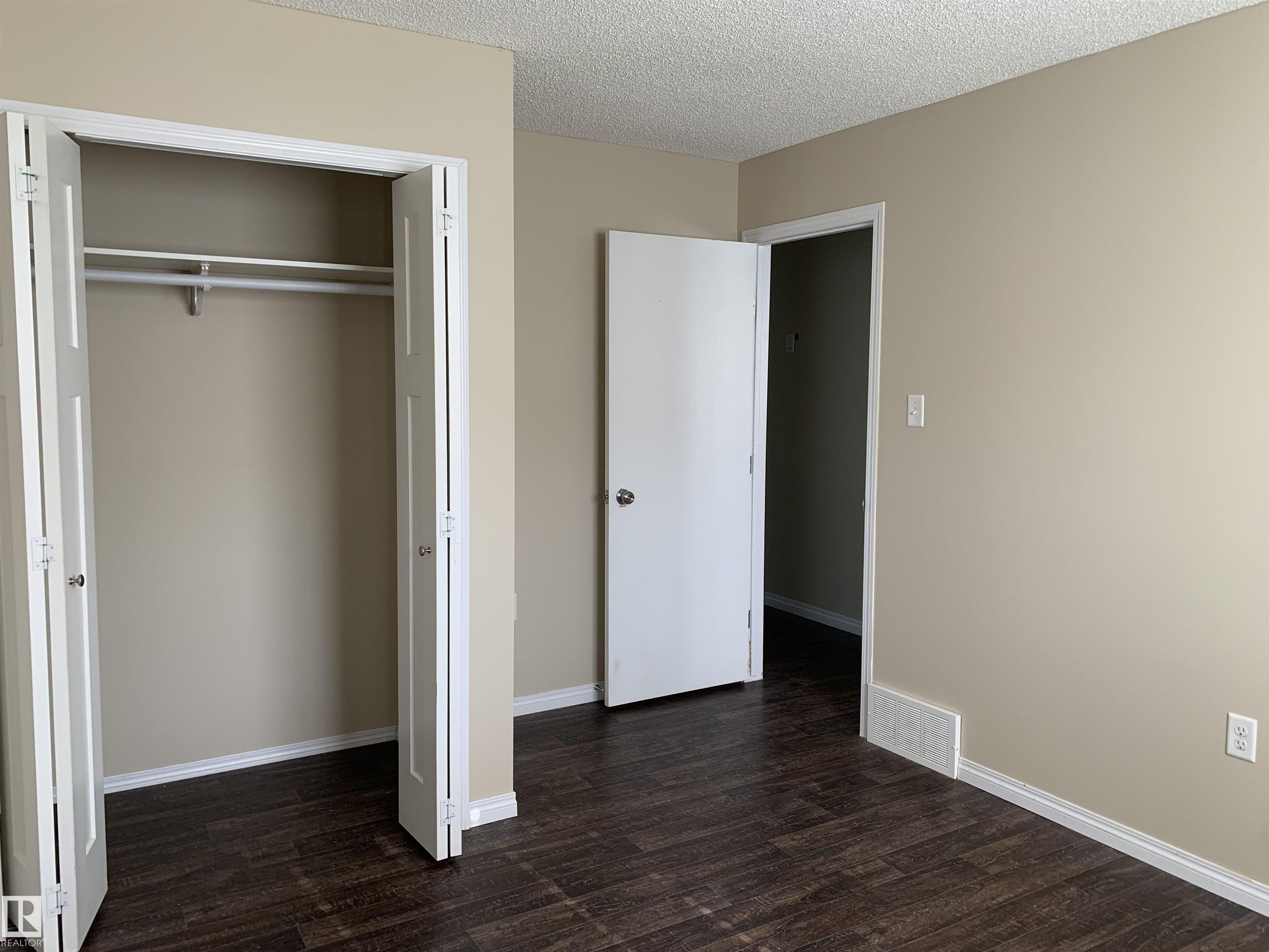 Photo 18 at 11824 93 Street NW, Alberta Avenue, Edmonton