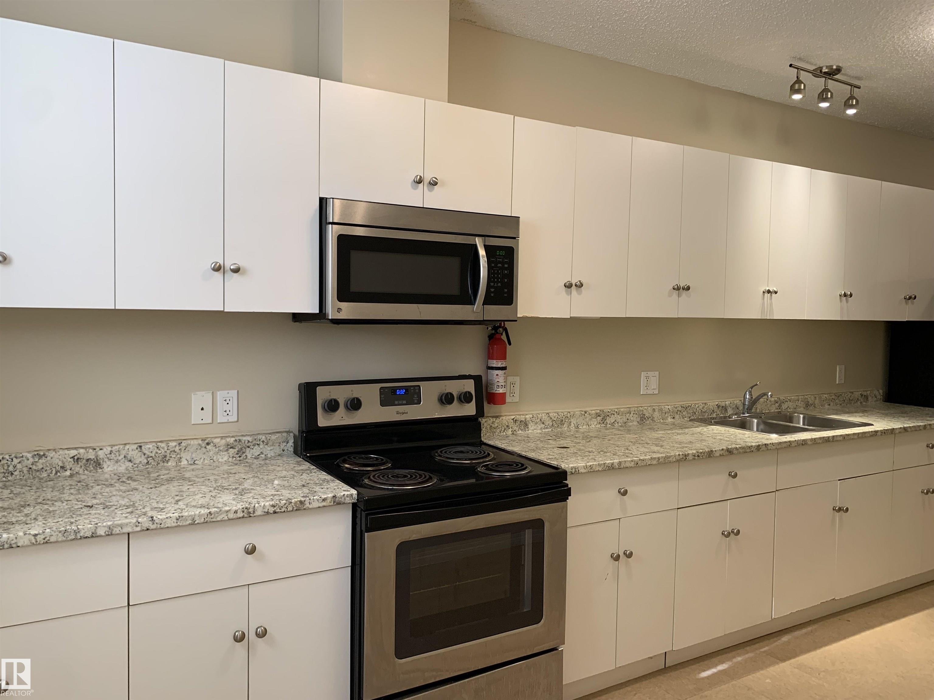 Photo 22 at 11824 93 Street NW, Alberta Avenue, Edmonton