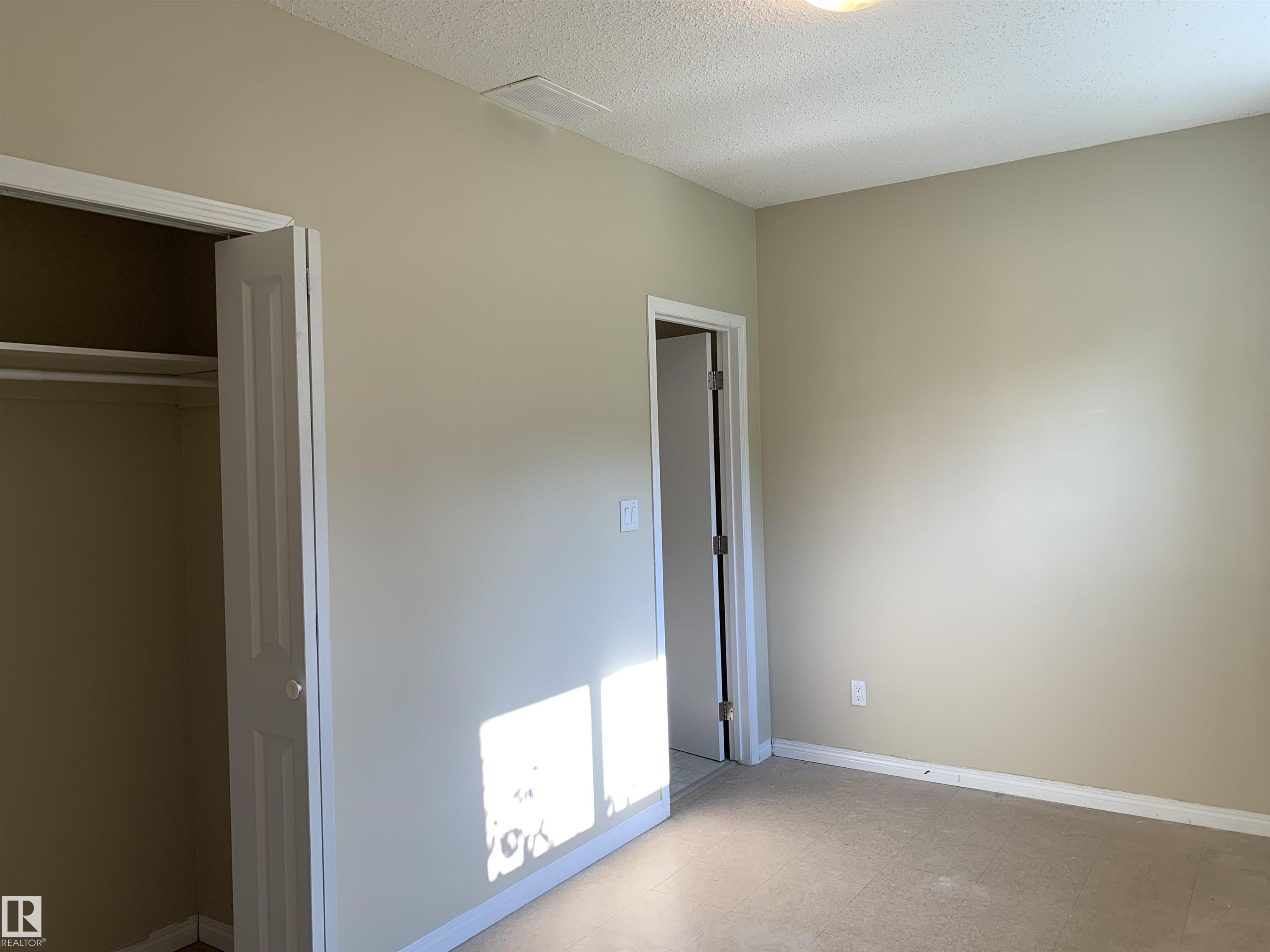 Photo 25 at 11824 93 Street NW, Alberta Avenue, Edmonton