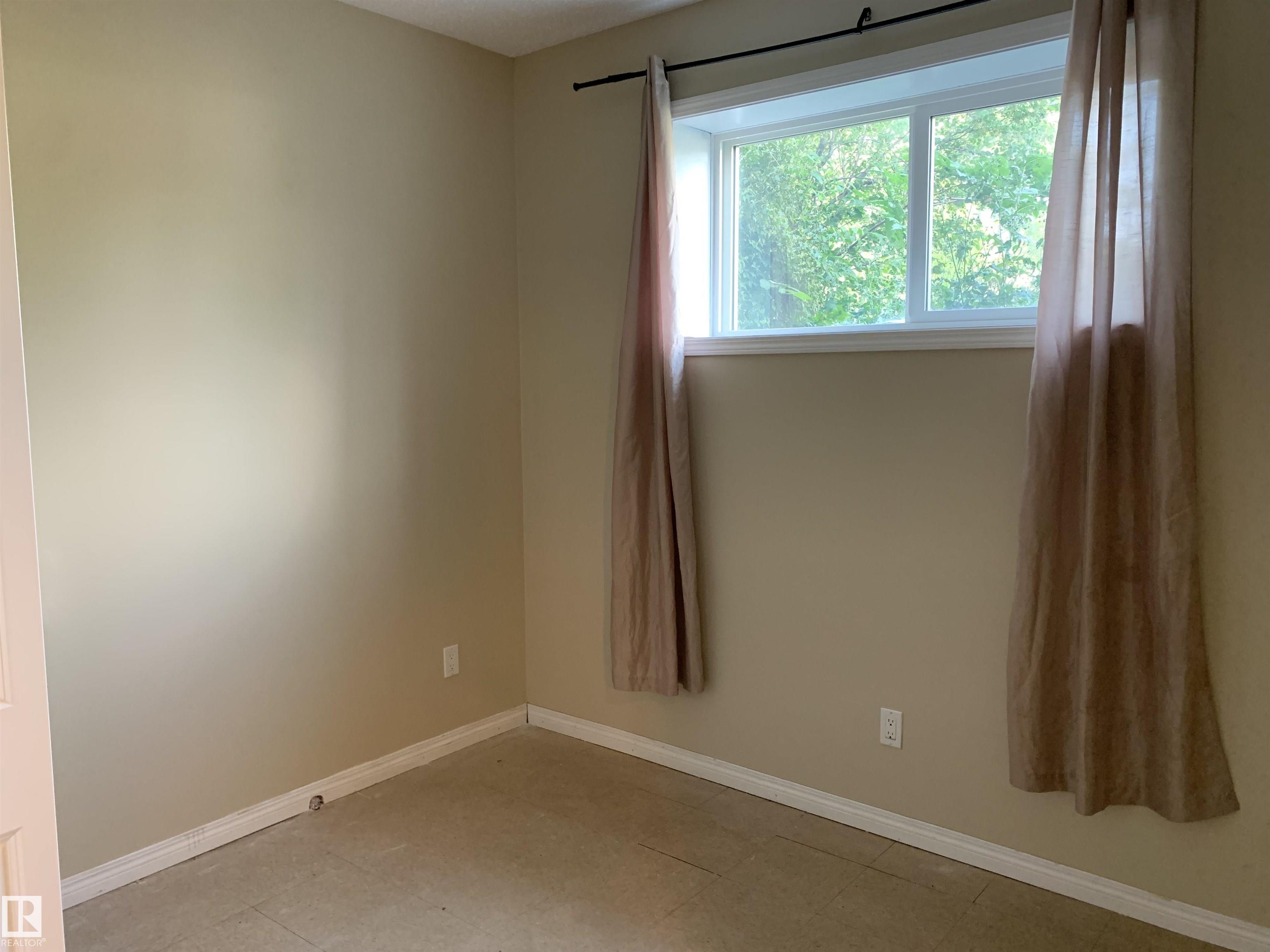 Photo 31 at 11824 93 Street NW, Alberta Avenue, Edmonton