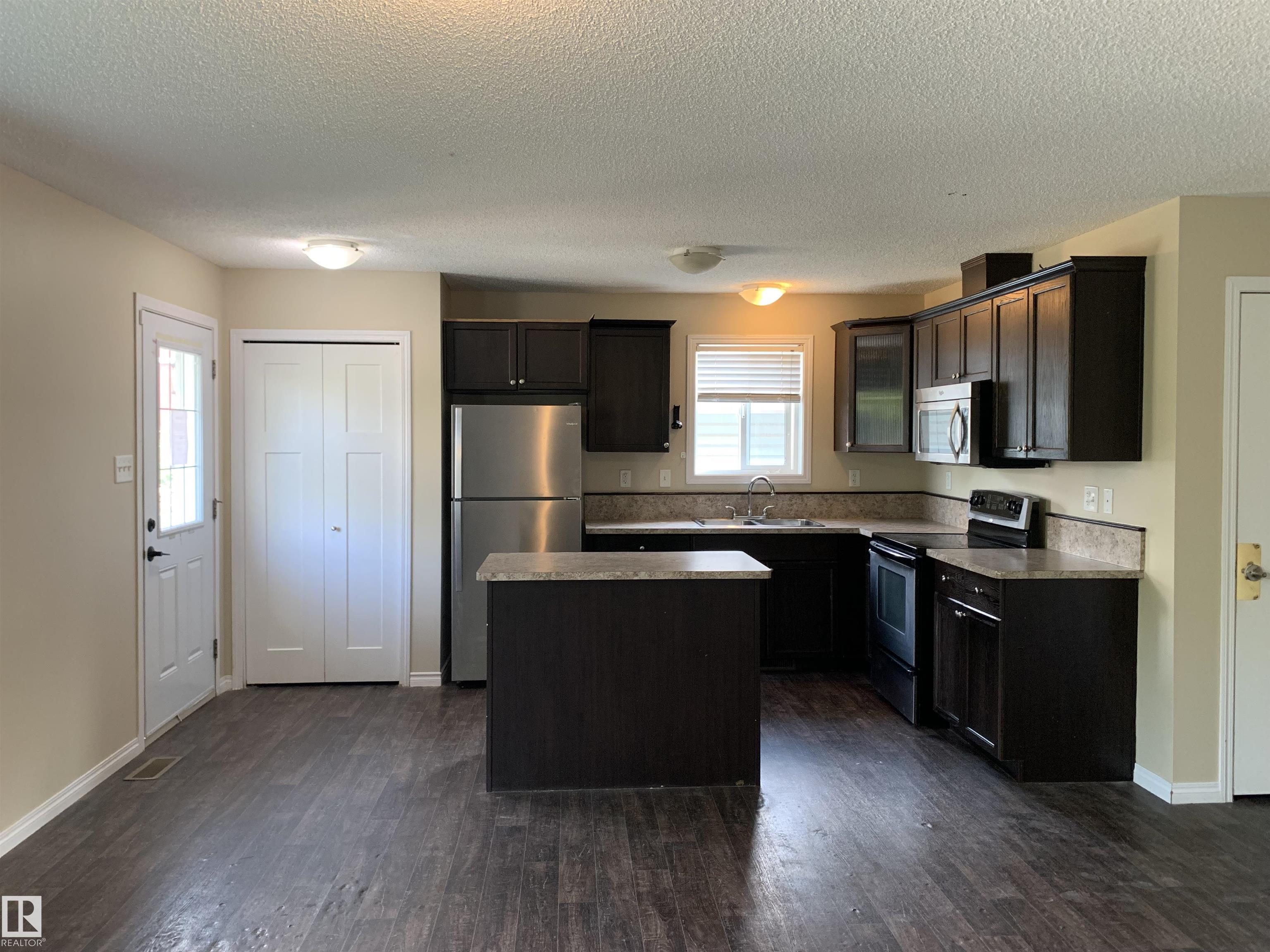 11824 93 Street NW, Alberta Avenue, Edmonton