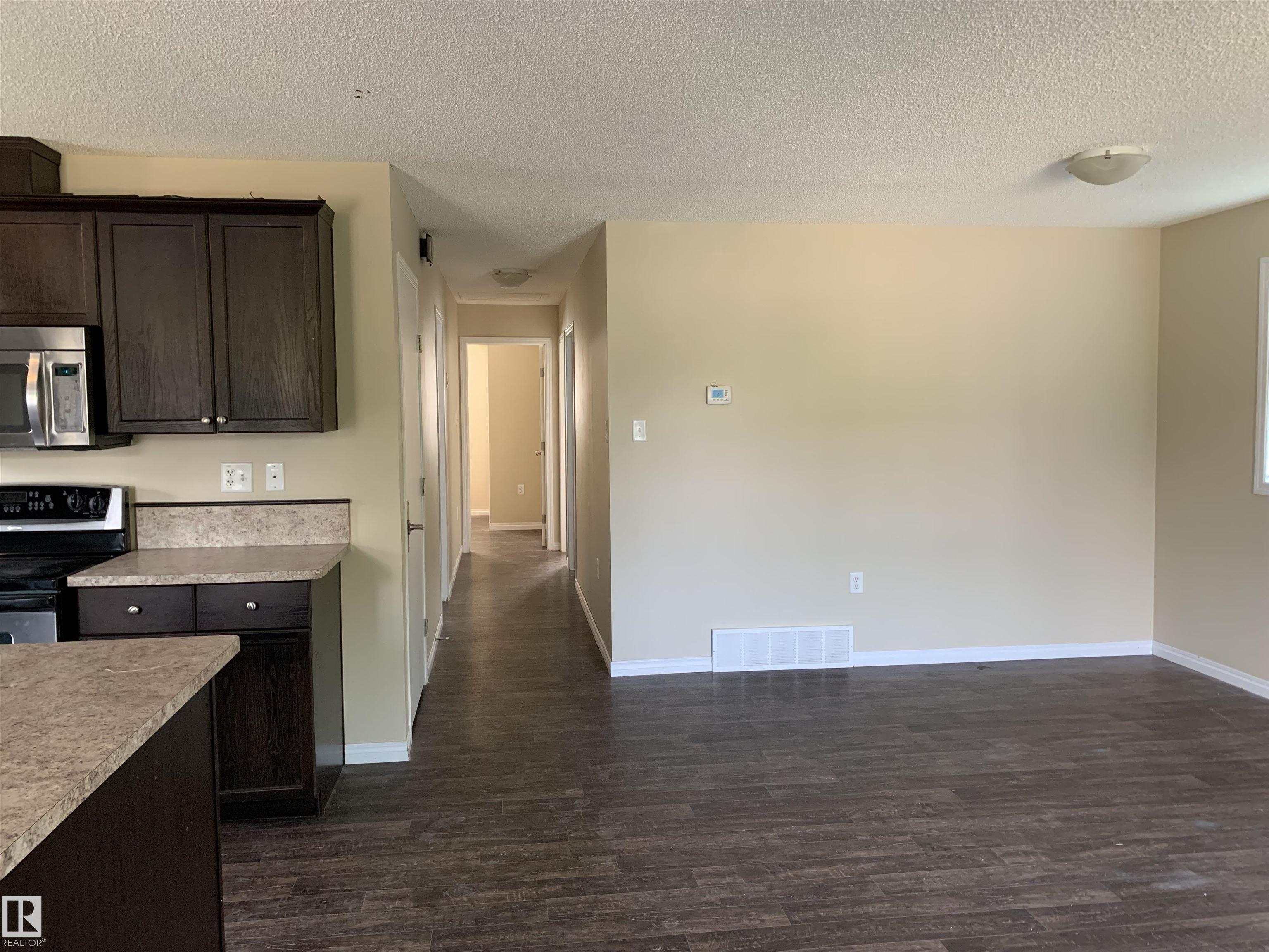 Photo 6 at 11824 93 Street NW, Alberta Avenue, Edmonton