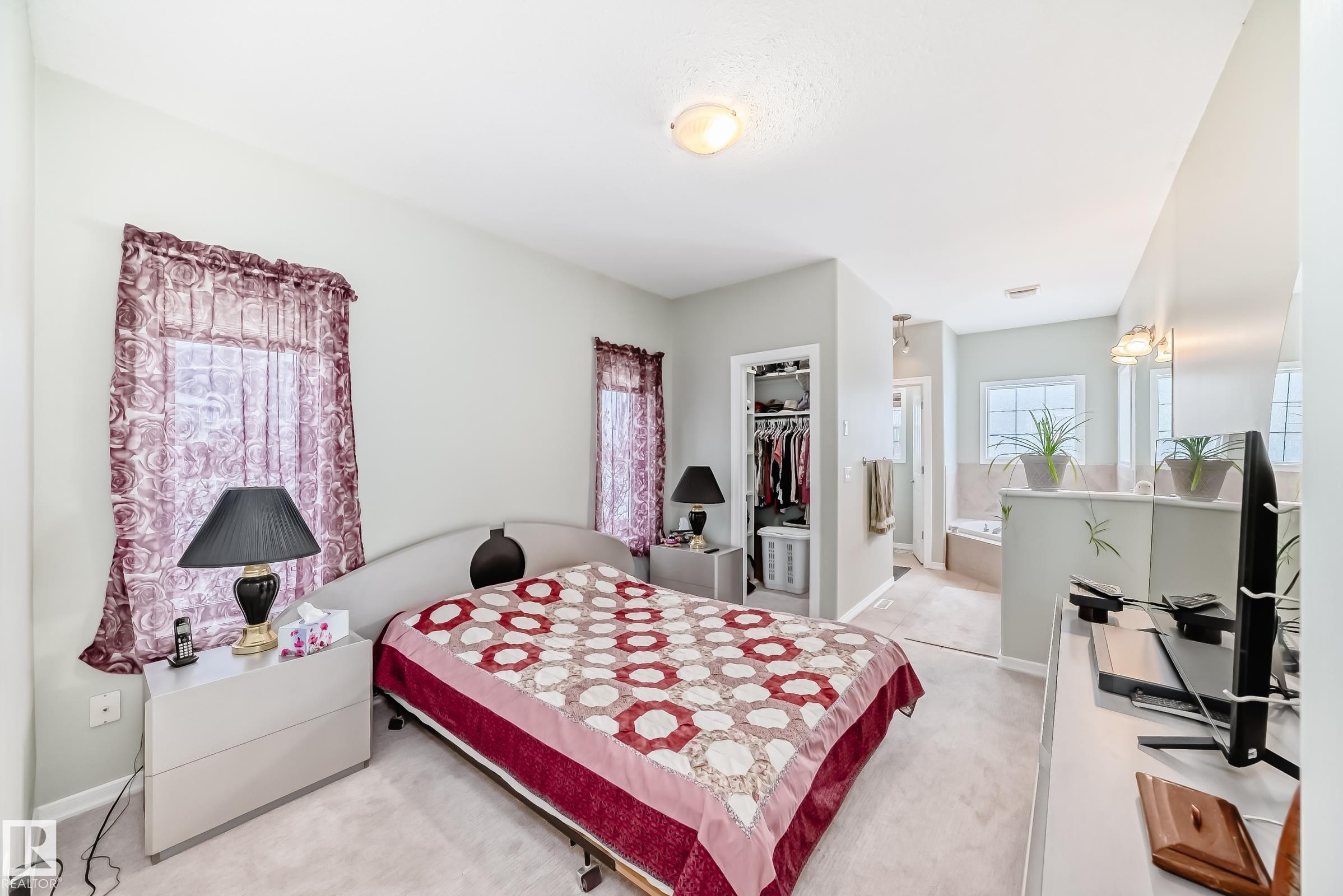 Photo 24 at 576 Glenwright Crescent NW, Glastonbury, Edmonton