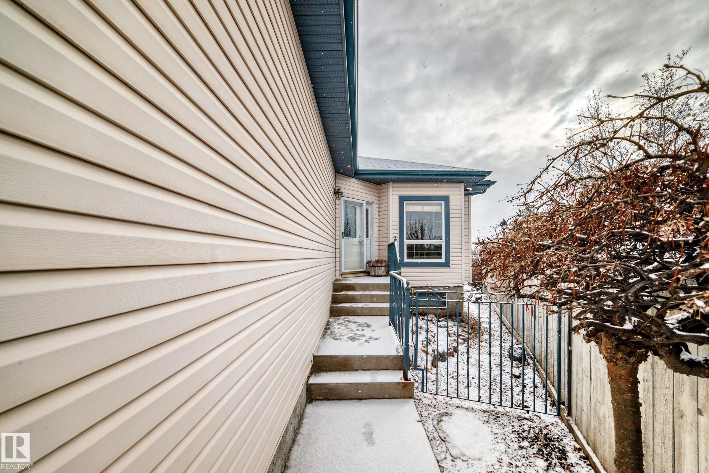 576 Glenwright Crescent NW, Glastonbury, Edmonton