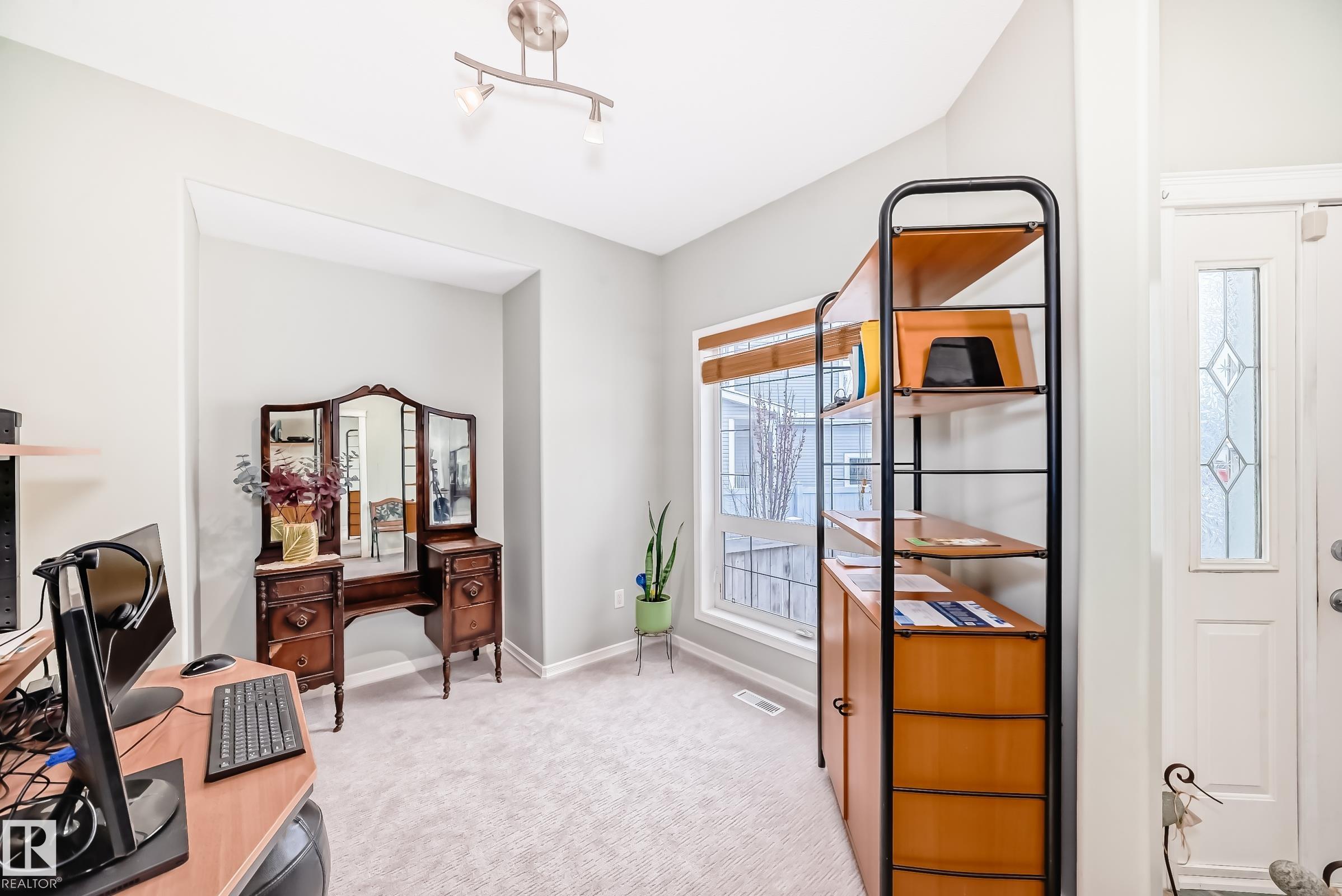 Photo 7 at 576 Glenwright Crescent NW, Glastonbury, Edmonton