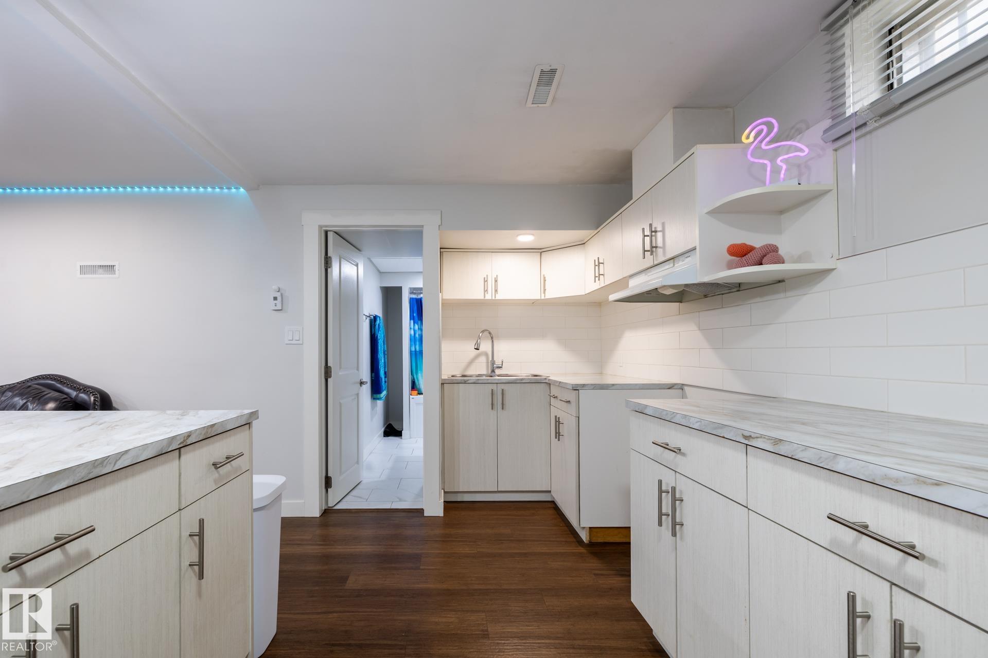 https://zimg.paragon.ice.com/ParagonImages/Property/PM/RAE/225401567/18/0/0/d917b0166b8146049544982c7b0d53ee/1/7bed76e577c65b0e66364b9829dc1764/225401567-7b2b7758-5777-4527-9e1c-449fcffd8df4.JPG