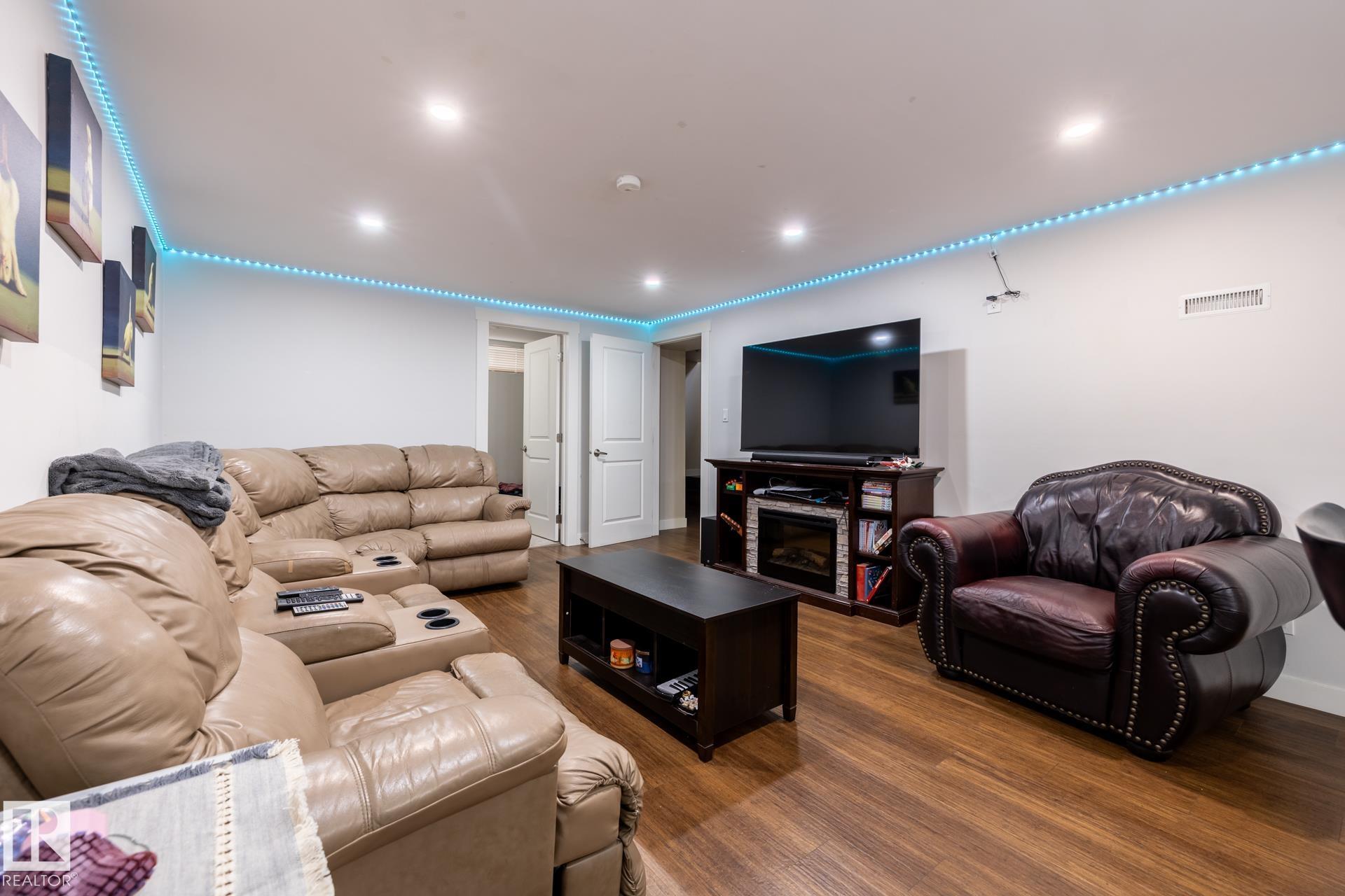 https://zimg.paragon.ice.com/ParagonImages/Property/PM/RAE/225401567/23/0/0/0b2fdddd0bb04a1e47920309bf0a59a3/1/7bed76e577c65b0e66364b9829dc1764/225401567-09c17a79-bf2e-4715-835f-1eb9340e1351.JPG