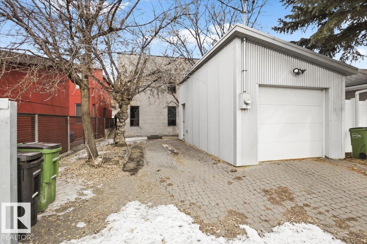 Photo 32 at 8709 92a Avenue NW, Strathearn, Edmonton