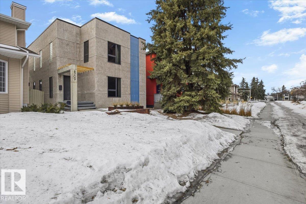 Photo 37 at 8709 92a Avenue NW, Strathearn, Edmonton