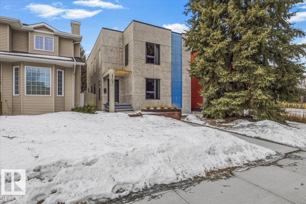 Photo 39 at 8709 92a Avenue NW, Strathearn, Edmonton
