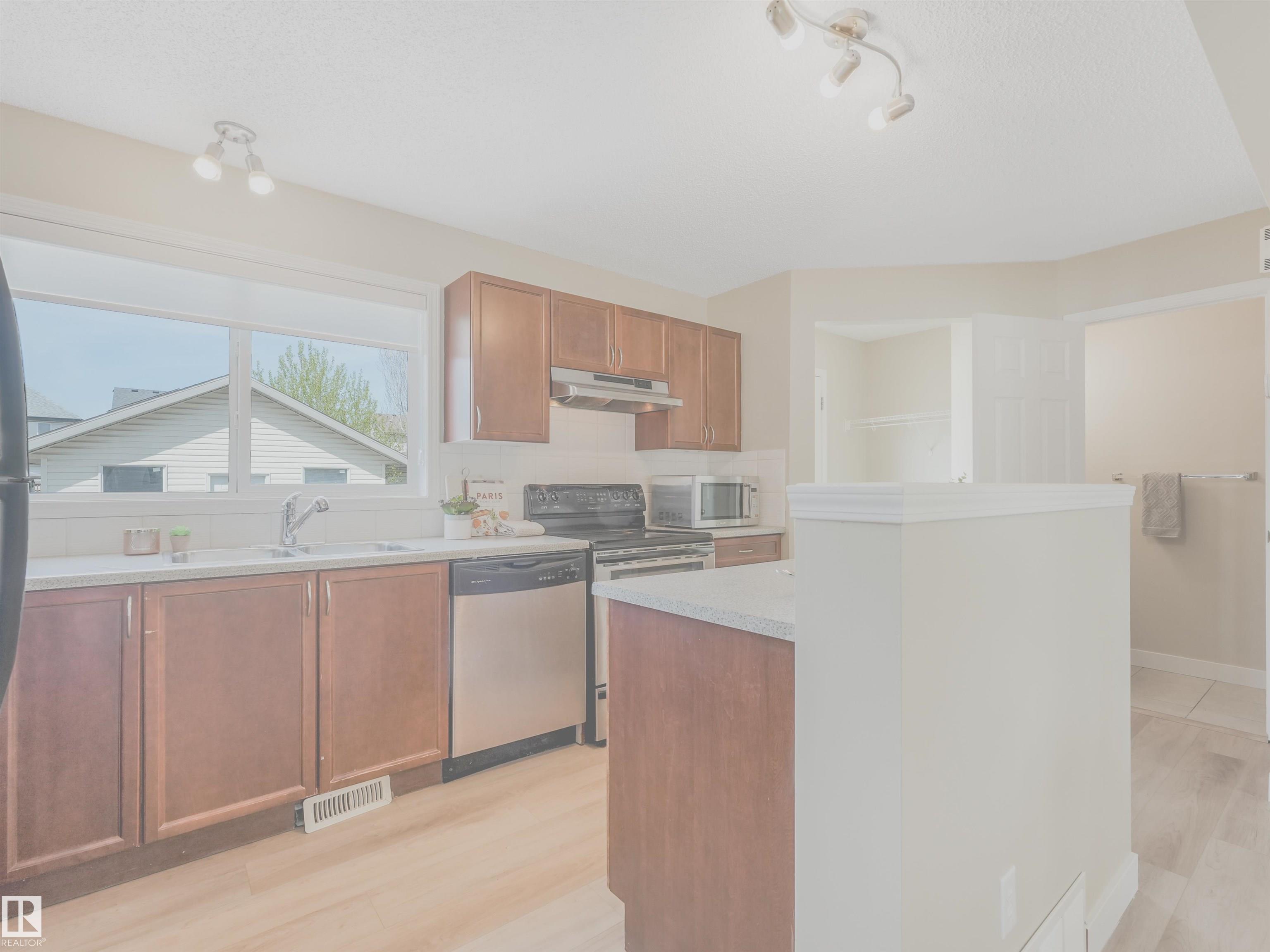 Photo 15 at 5916 South Terwillegar Boulevard NW, South Terwillegar, Edmonton