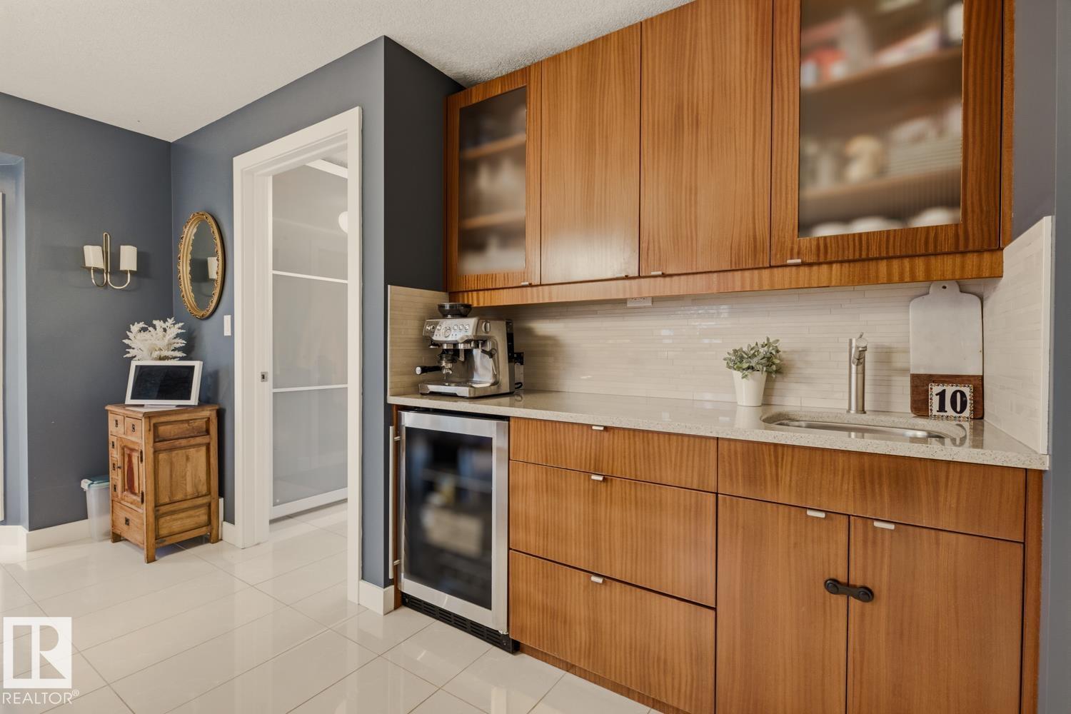 https://zimg.paragon.ice.com/ParagonImages/Property/PM/RAE/225401574/16/0/0/3a3950ad15cd33d5f8837262360f7d02/1/40d15c312024133628f97f60d6c9b0b2/225401574-50133c36-a6bc-44ee-bf47-abf407617be9.JPG