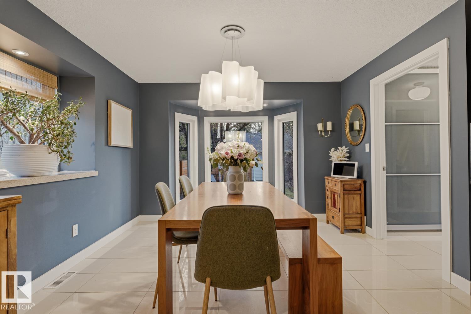 https://zimg.paragon.ice.com/ParagonImages/Property/PM/RAE/225401574/17/0/0/70b3750aacdef4b94db65f4477e8ffa4/1/40d15c312024133628f97f60d6c9b0b2/225401574-ee785d23-5ddc-4676-bba9-6d7fb43f57f9.JPG