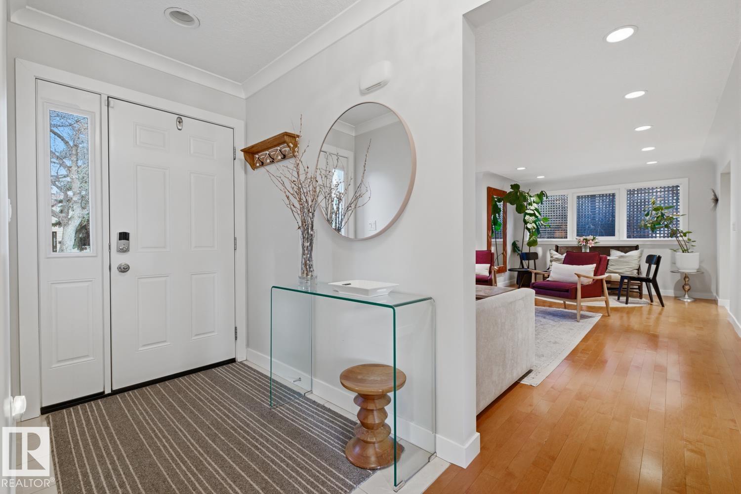 Photo 6 at 6310 109a Street NW, Parkallen, Edmonton