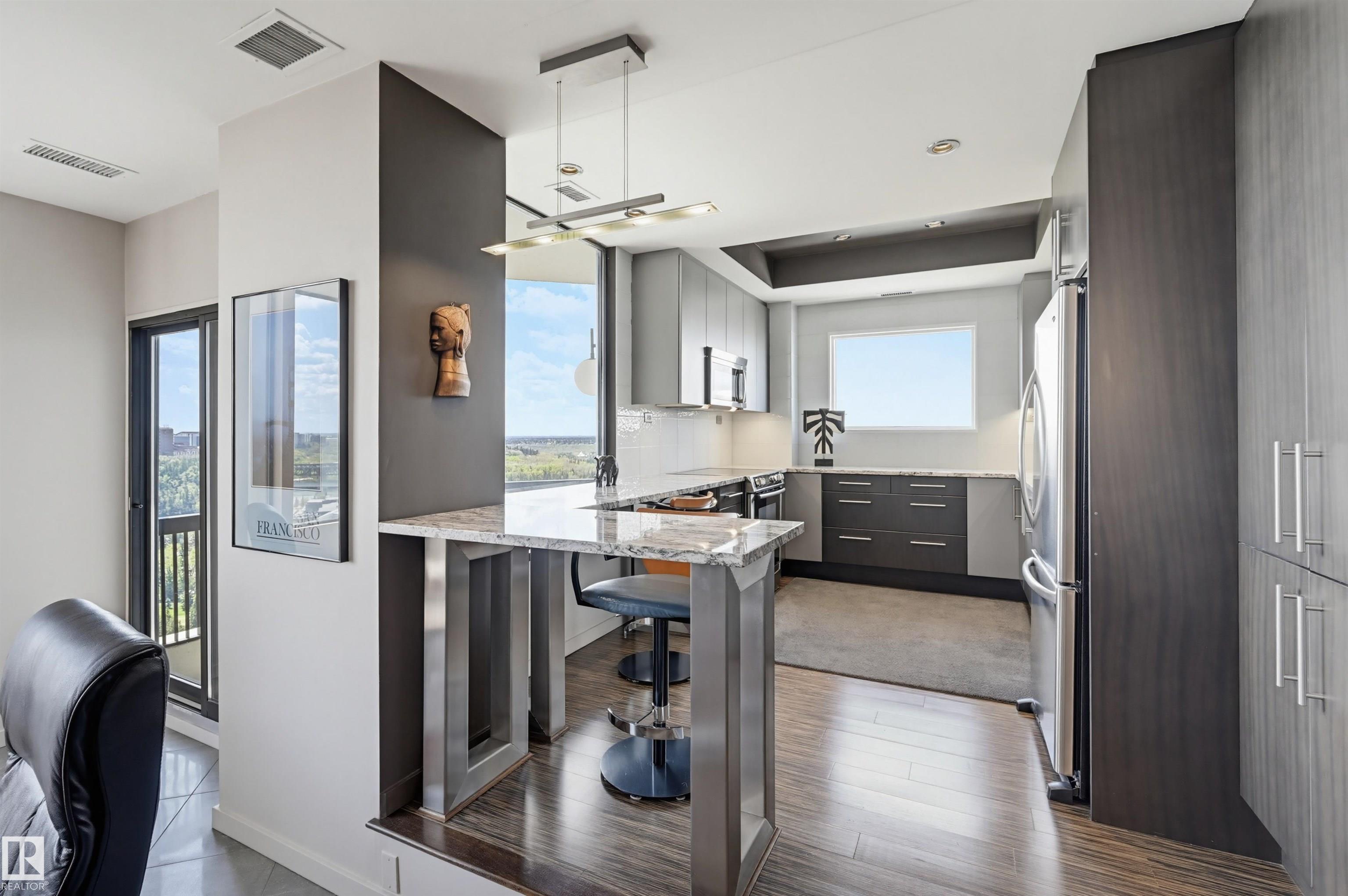 Photo 14 at 1704 - 11503 100 Avenue NW, Wîhkwêntôwin, Edmonton