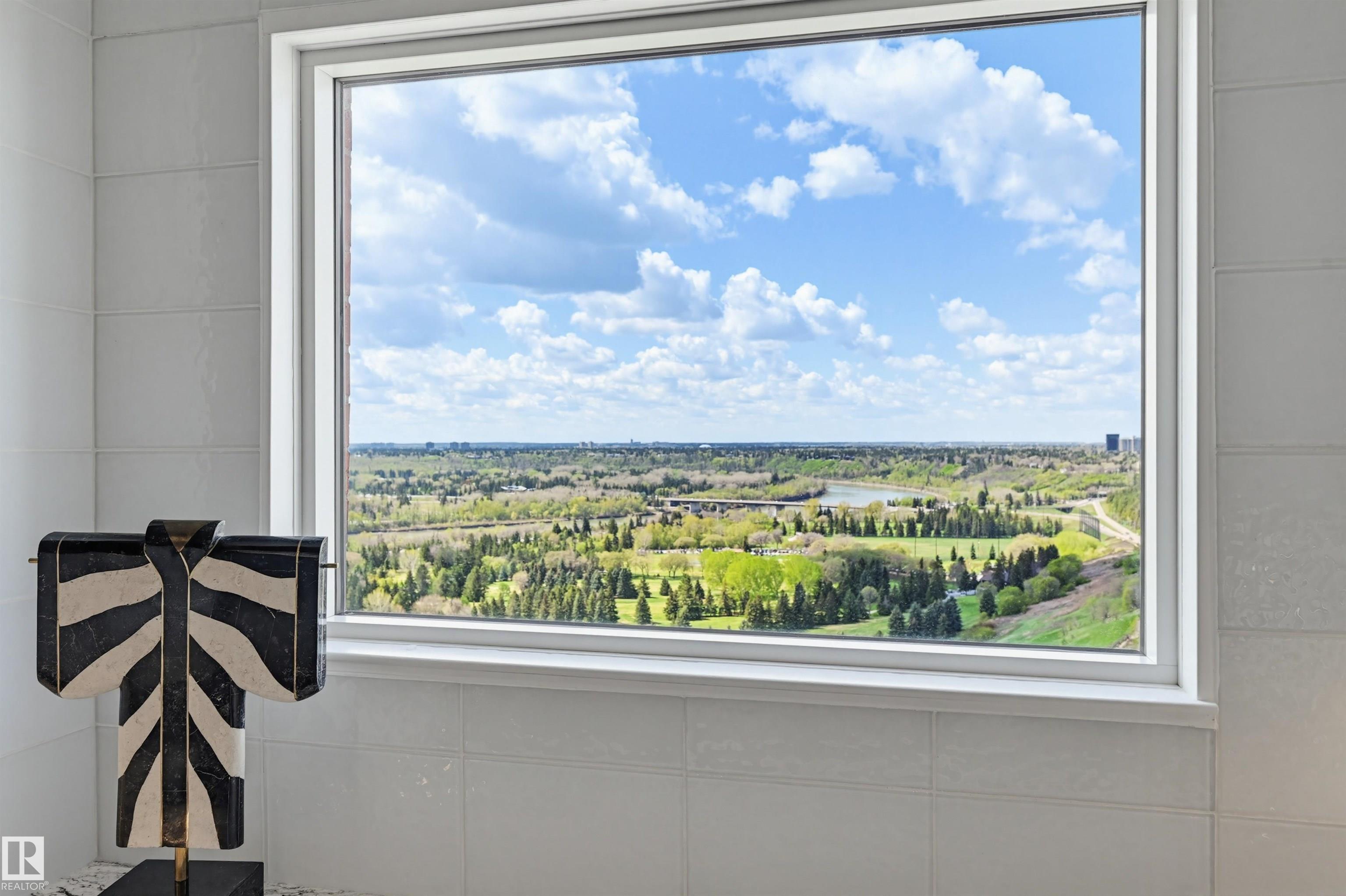 Photo 16 at 1704 - 11503 100 Avenue NW, Wîhkwêntôwin, Edmonton