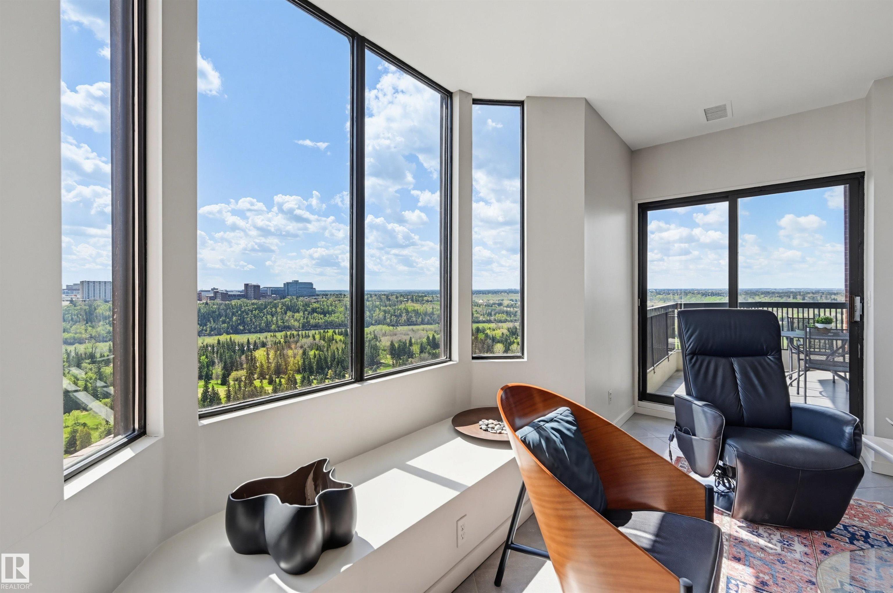 Photo 8 at 1704 - 11503 100 Avenue NW, Wîhkwêntôwin, Edmonton
