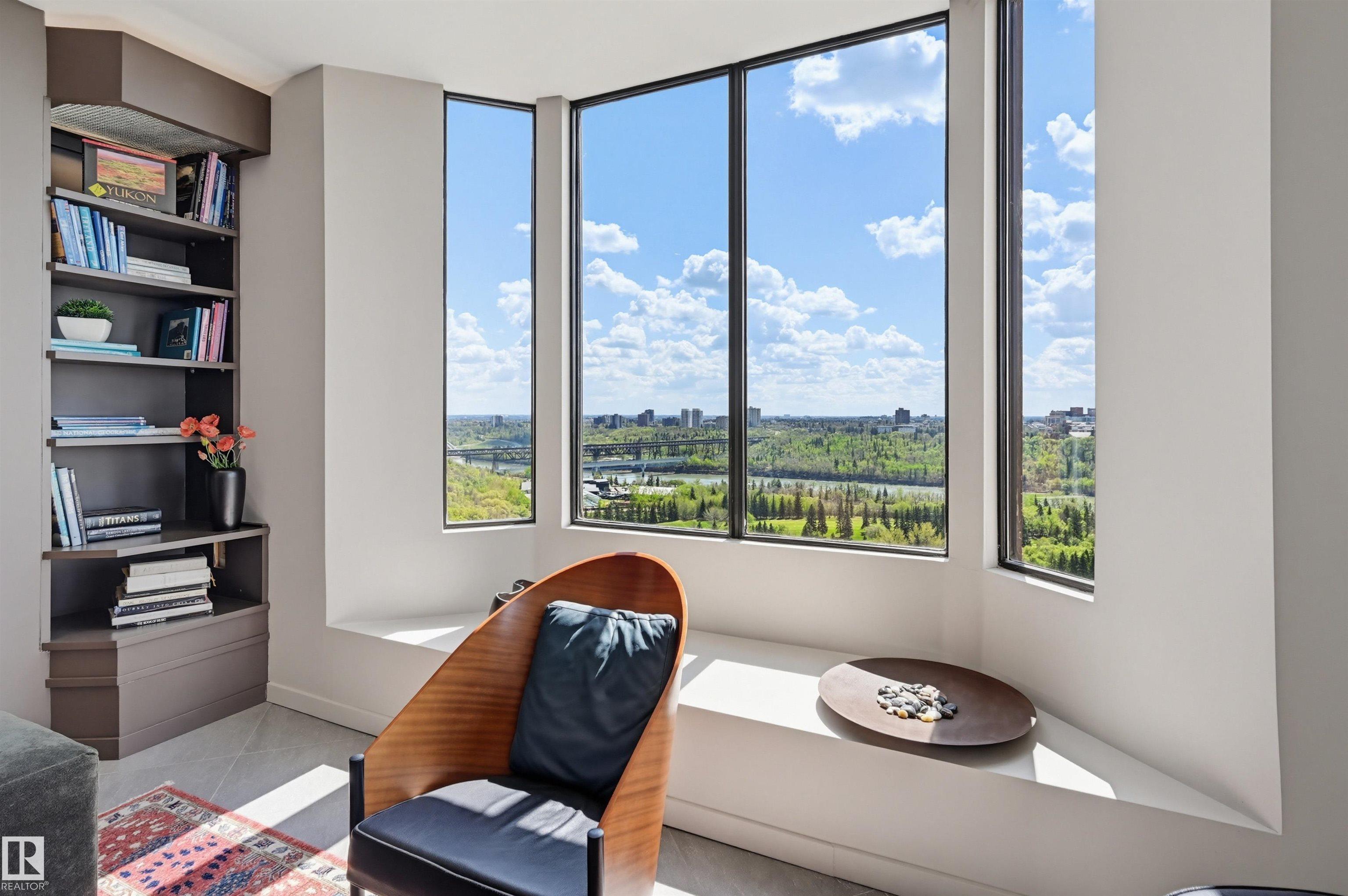Photo 9 at 1704 - 11503 100 Avenue NW, Wîhkwêntôwin, Edmonton