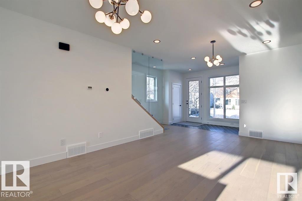 Photo 12 at 13909 107a Avenue NW, North Glenora, Edmonton