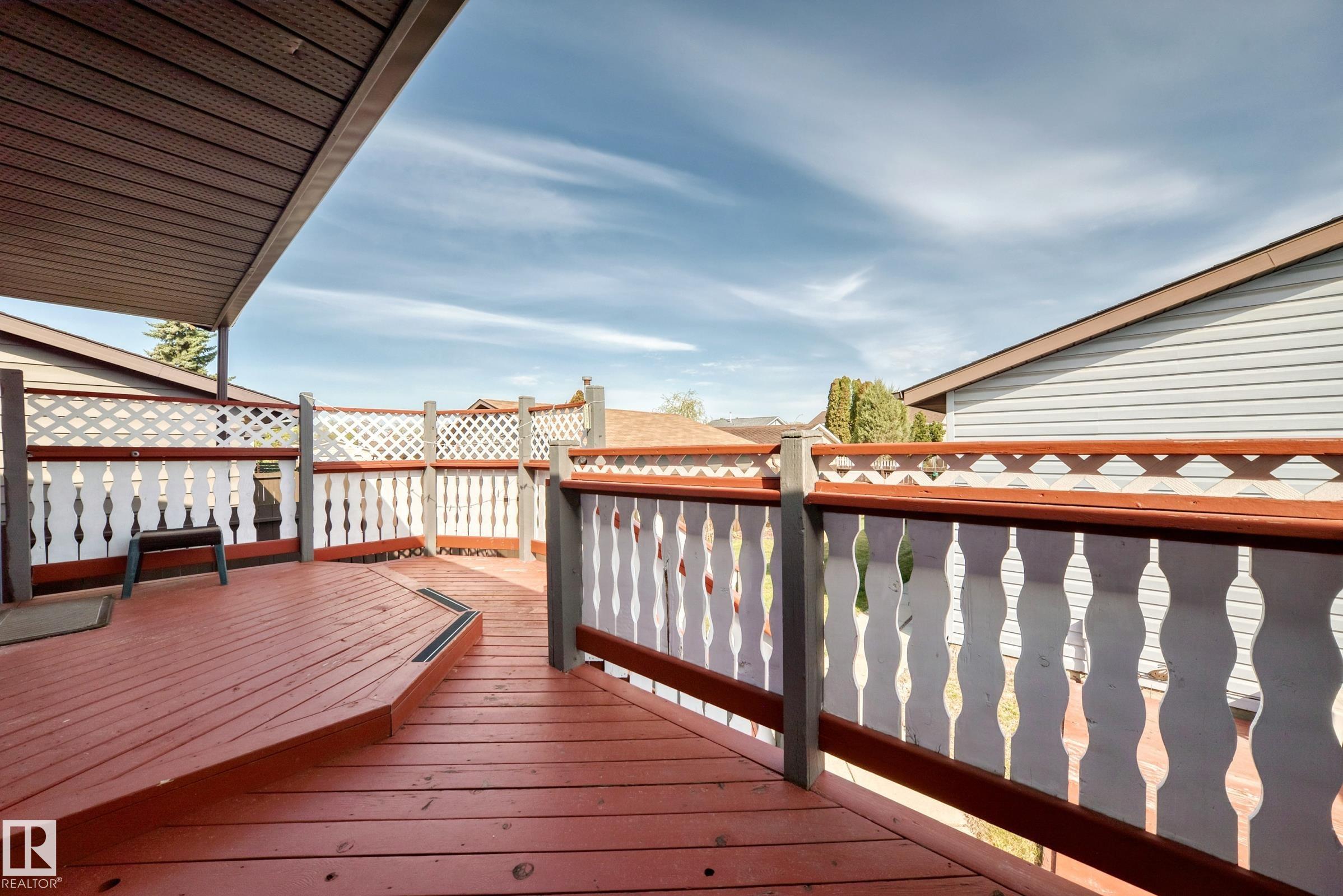 Photo 14 at 11812 139 Avenue NW, Carlisle, Edmonton