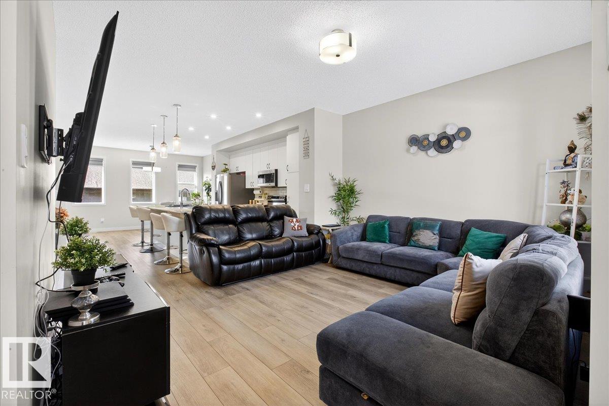 Picture for 5315 22 AV SW