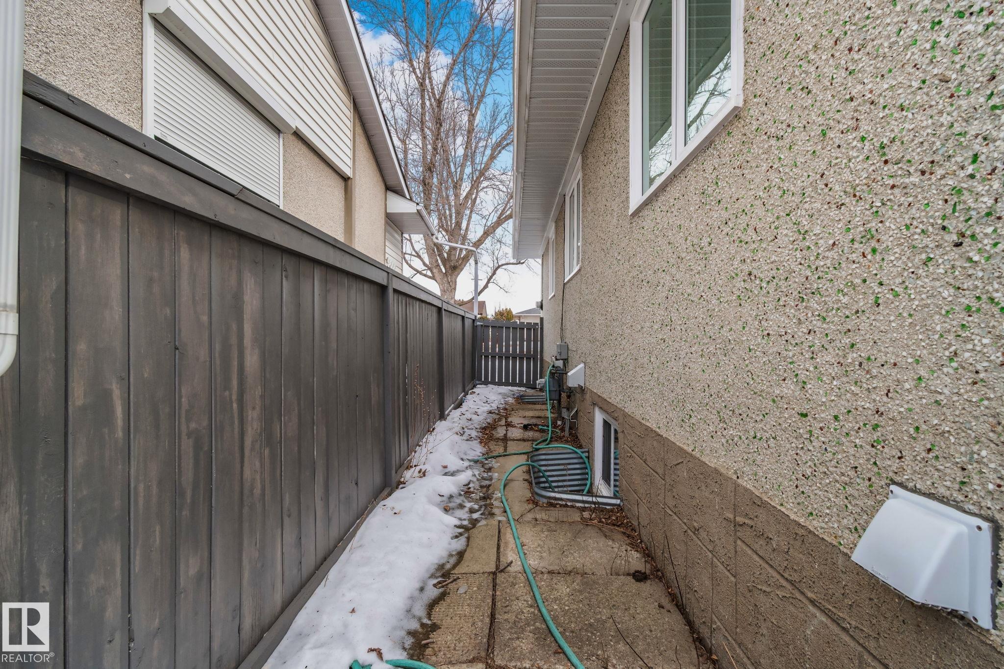 Photo 27 at 12002 37 Street NW, Beacon Heights, Edmonton