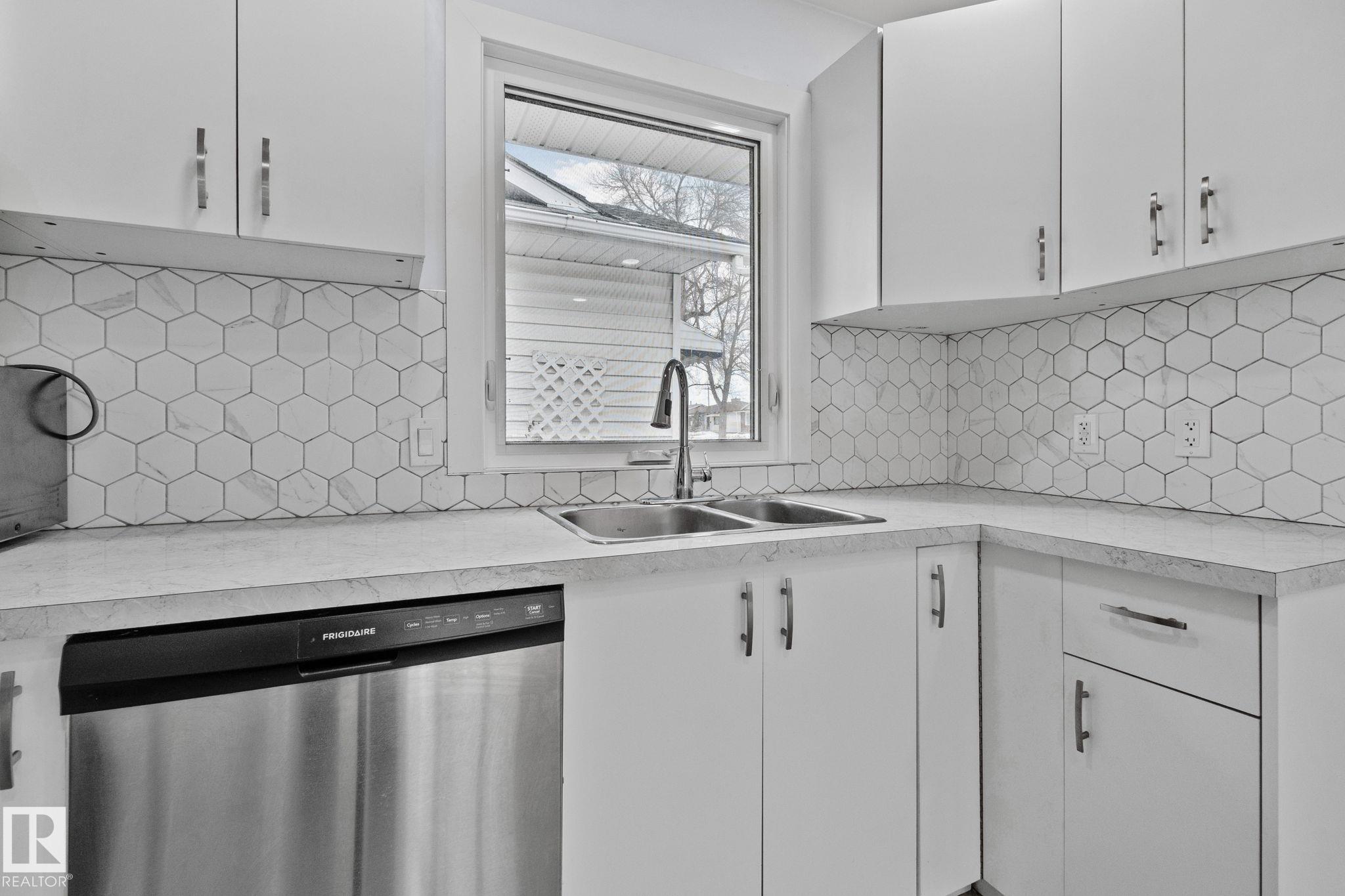 Photo 6 at 12002 37 Street NW, Beacon Heights, Edmonton