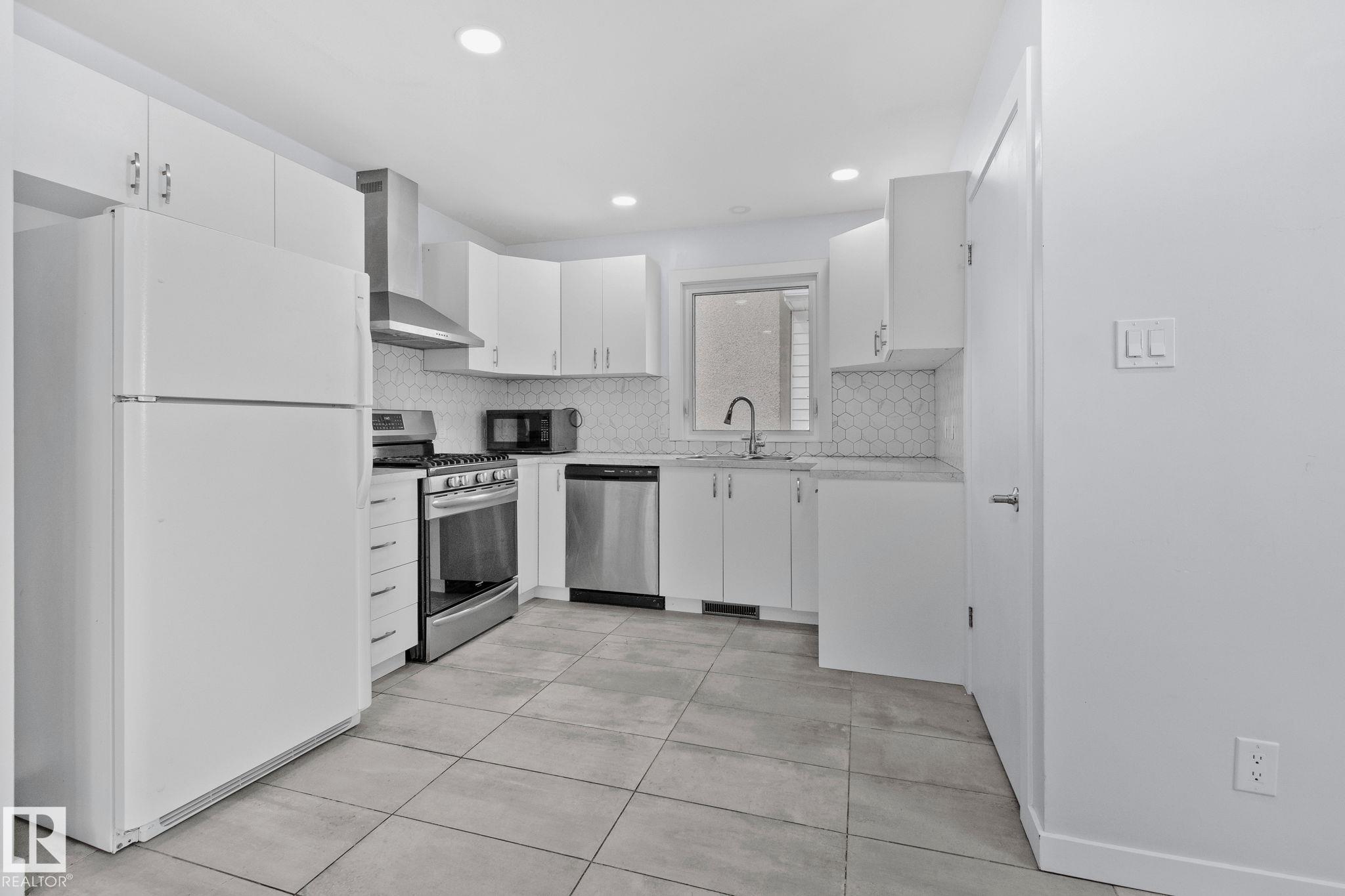 Photo 7 at 12002 37 Street NW, Beacon Heights, Edmonton