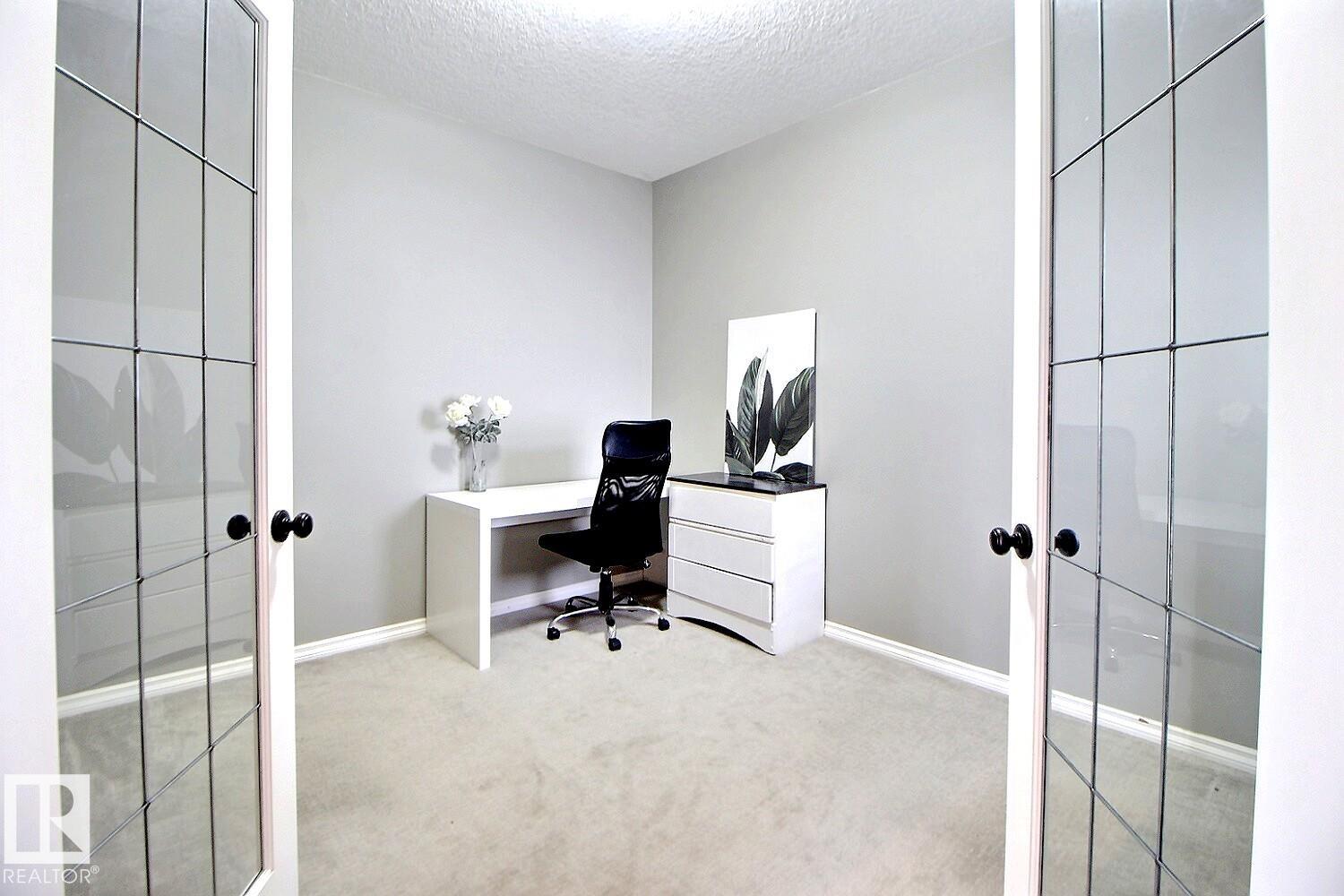 https://zimg.paragon.ice.com/ParagonImages/Property/PM/RAE/225401586/17/0/0/c8742e33faed04c596d14450c2d8530b/1/df9256c2fb32d8287b434c0453cb9c22/225401586-872A9AD6-346E-4650-8B40-48A21B2B26E3.JPG