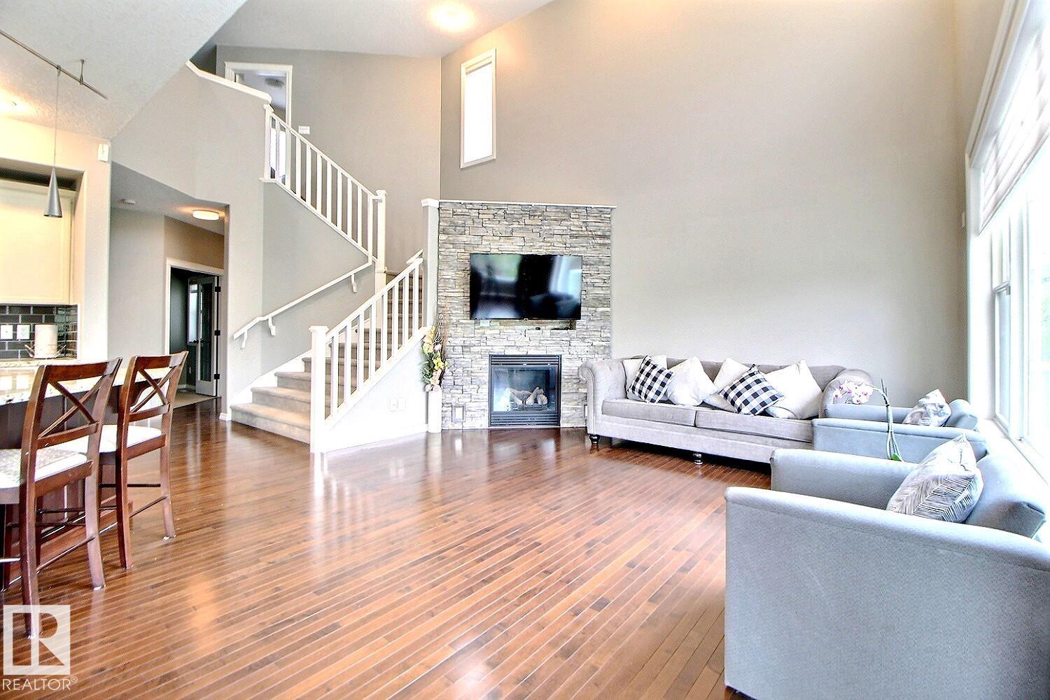 https://zimg.paragon.ice.com/ParagonImages/Property/PM/RAE/225401586/8/0/0/02334b1ea6d054c4f478fe084b054883/1/df9256c2fb32d8287b434c0453cb9c22/225401586-3B850ABE-066A-411C-BF94-0FA49B8C53CD.JPG