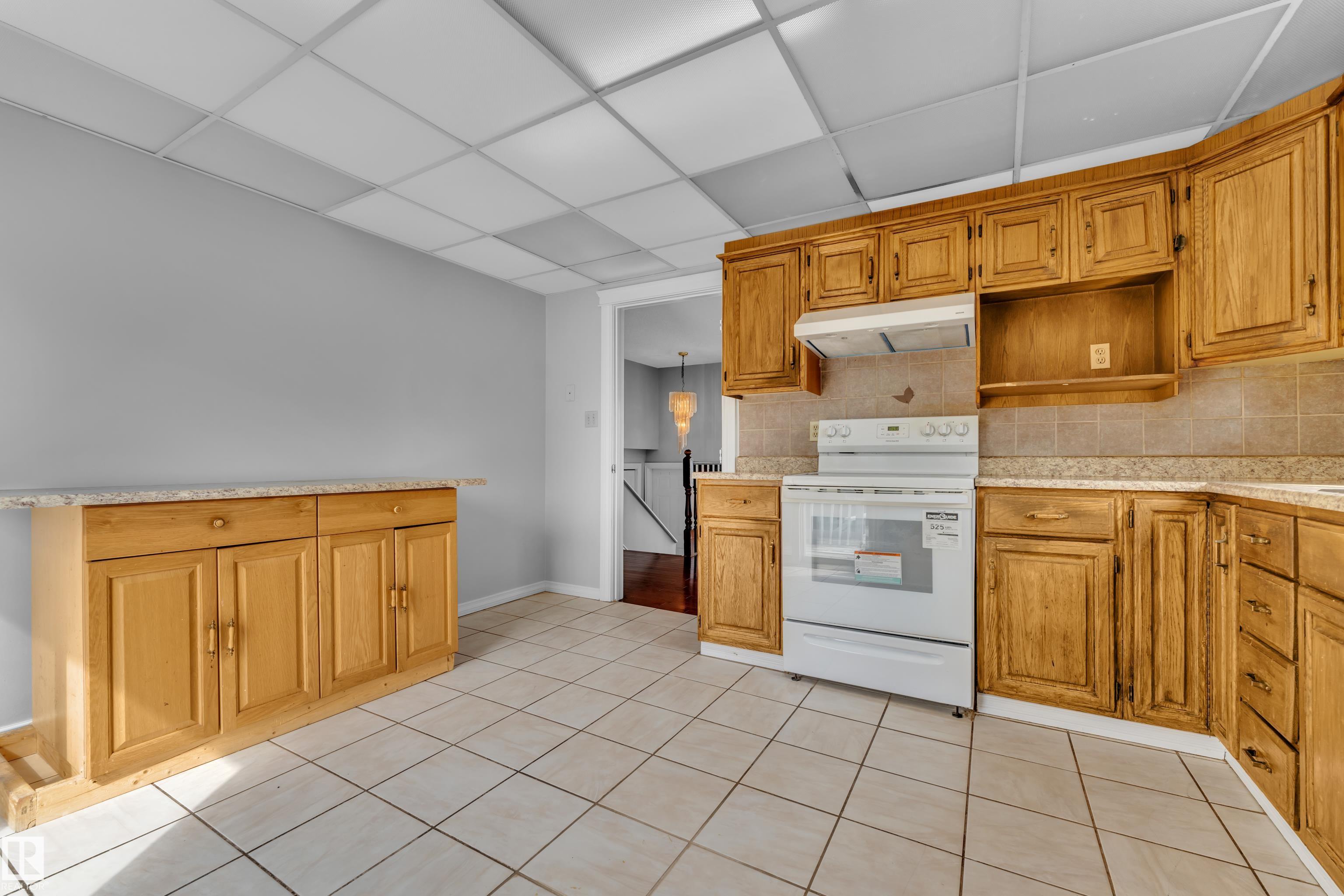 Photo 13 at 3227 145 Avenue NW, Kirkness, Edmonton