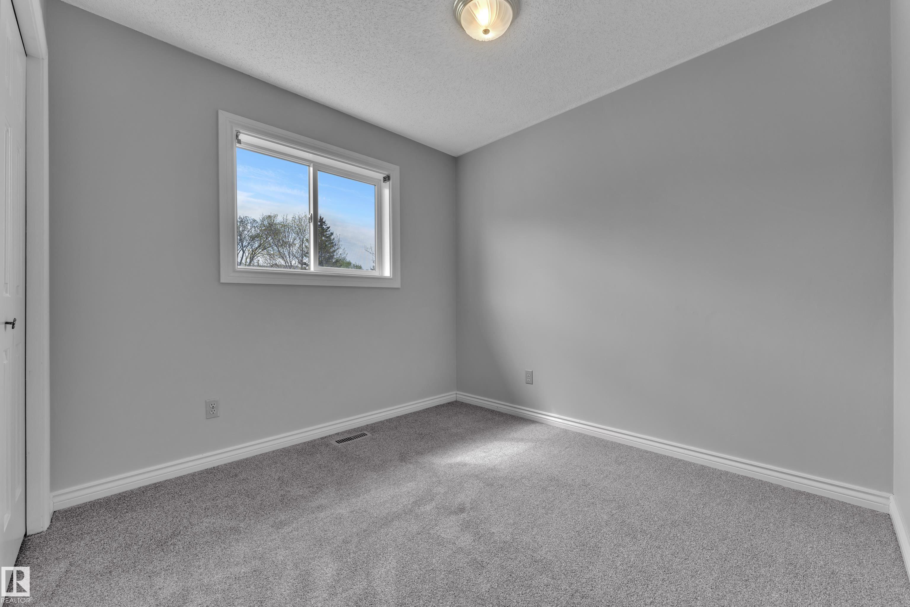 Photo 20 at 3227 145 Avenue NW, Kirkness, Edmonton