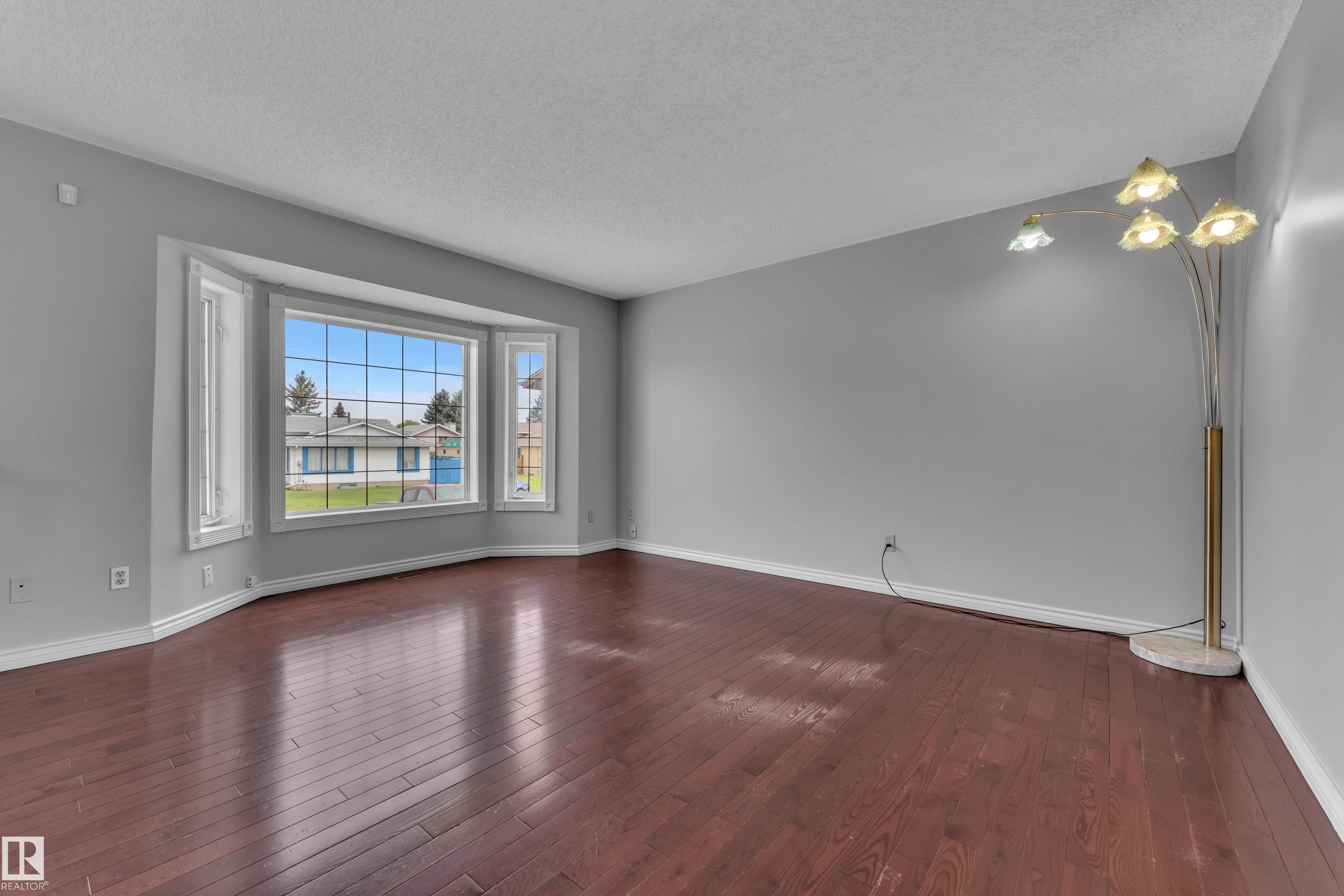 Photo 7 at 3227 145 Avenue NW, Kirkness, Edmonton
