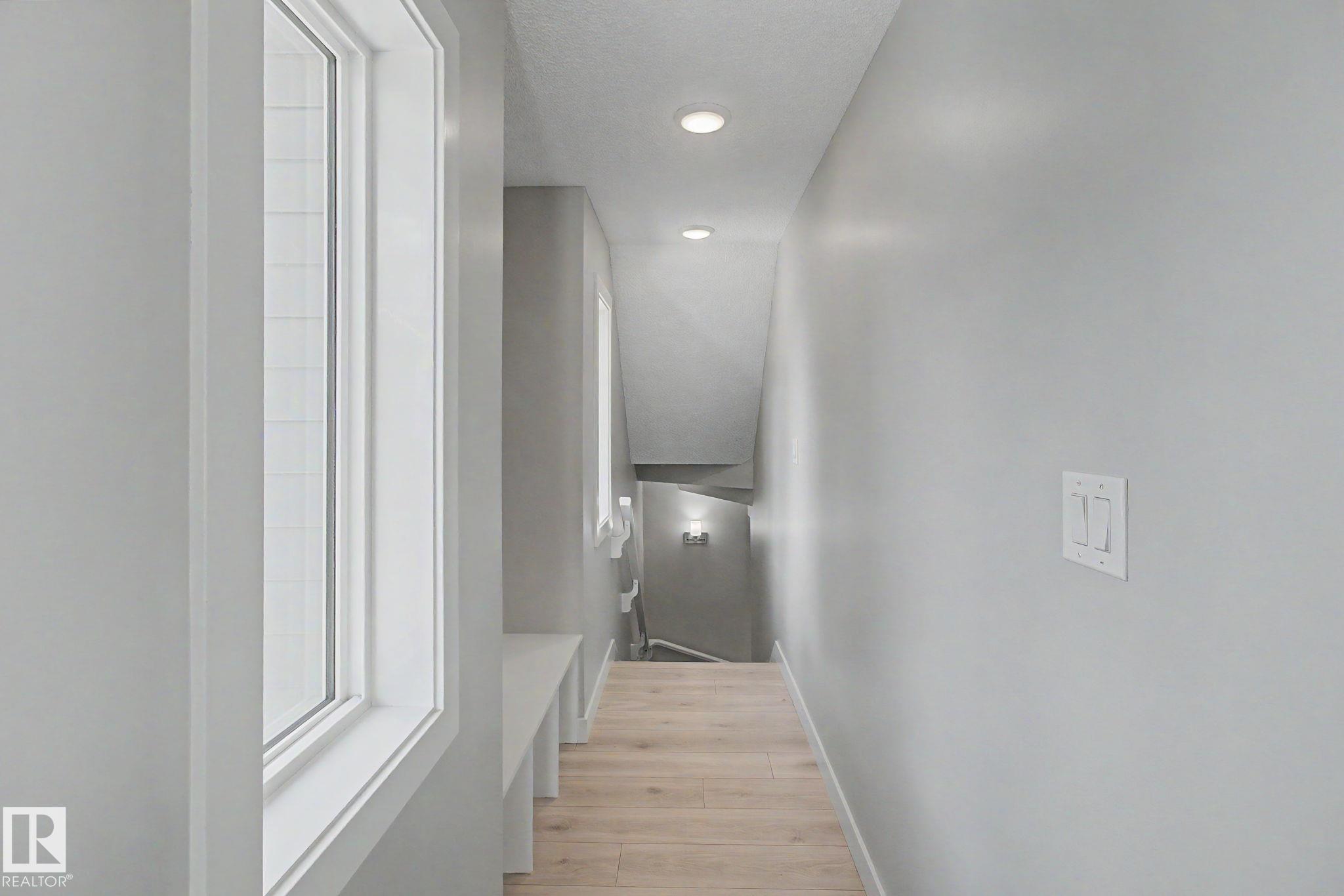 Picture for #71 1530 TAMARACK BV NW