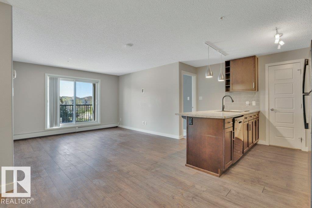 Photo 10 at 206 - 5510 Schonsee Drive NW, Schonsee, Edmonton