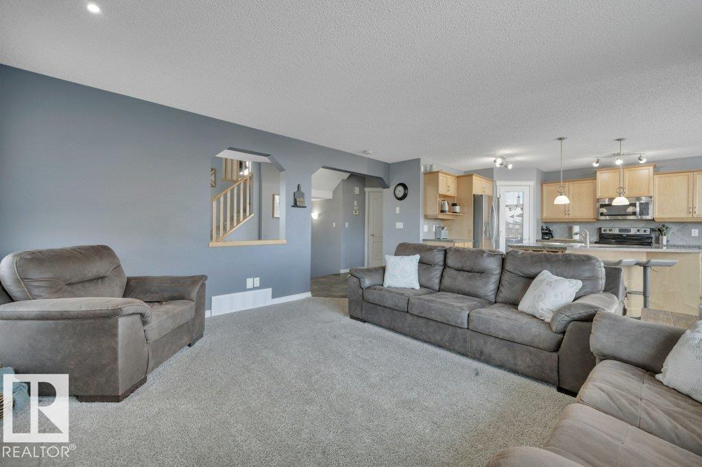 Photo 10 at 264 Southwick Street, Southfork, Leduc