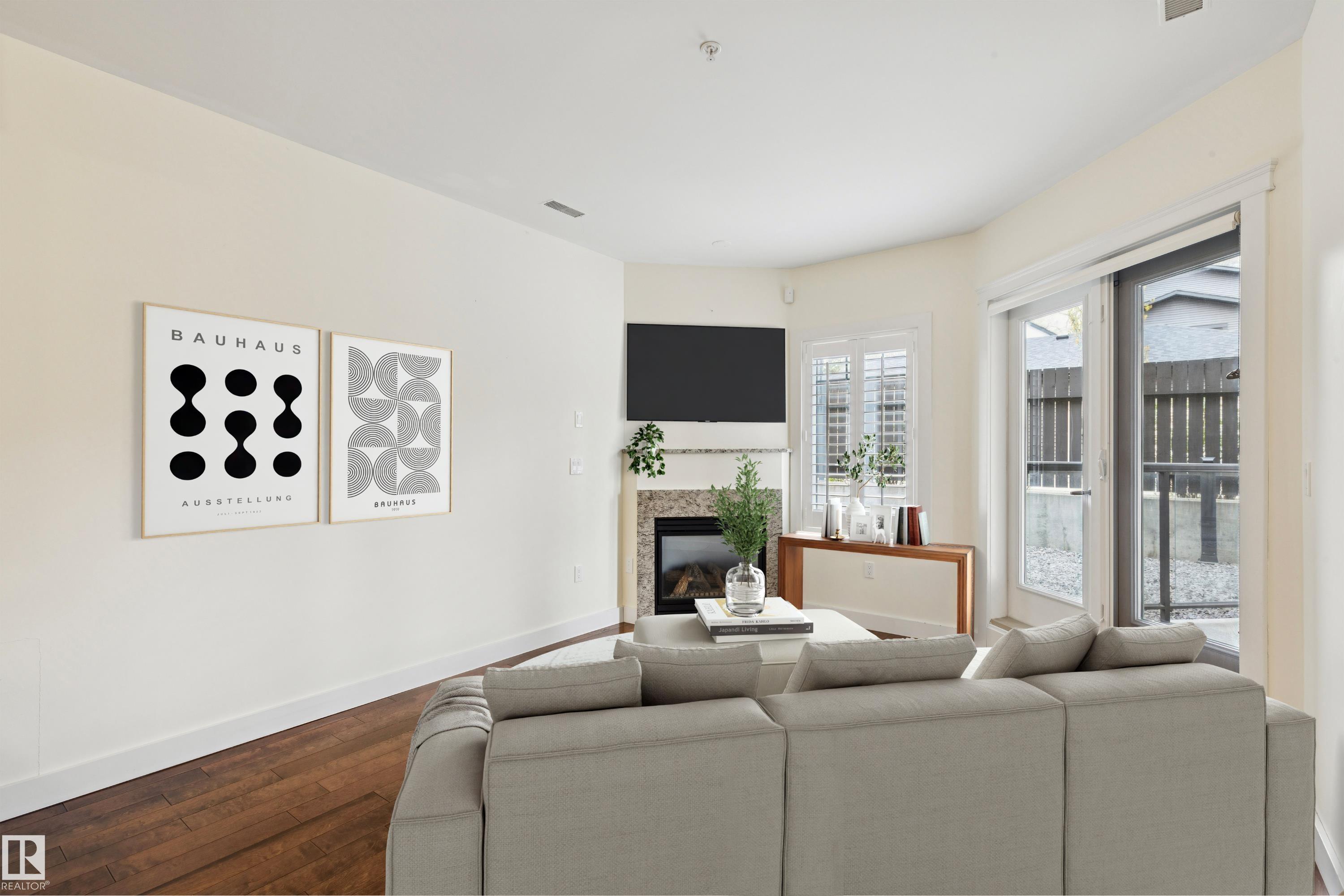 Photo 10 at 16 - 11518 76 Avenue NW, Belgravia, Edmonton