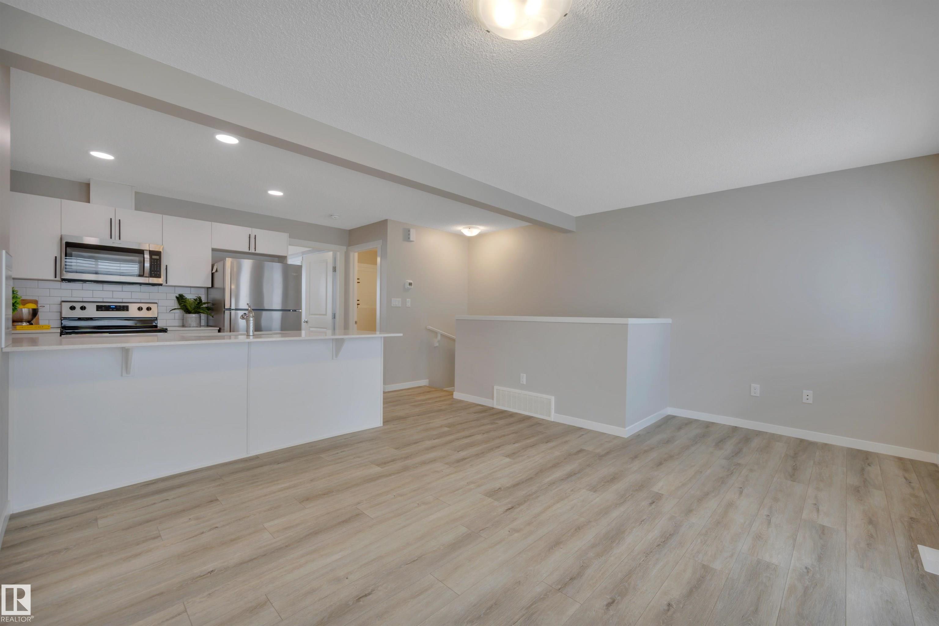 Photo 12 at 19 - 1110 Daniels Link SW, Desrochers Area, Edmonton