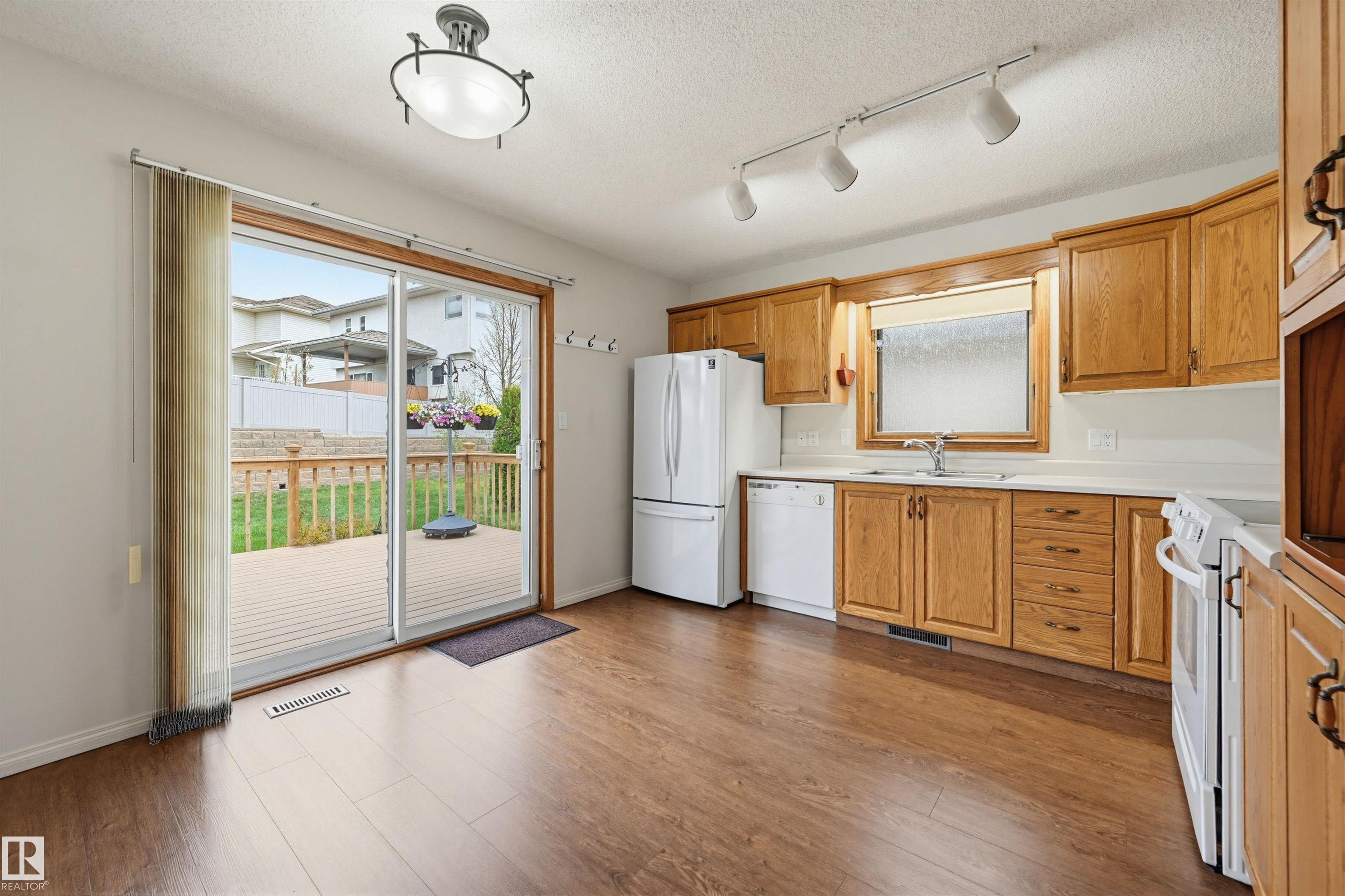 Photo 13 at 604 Revell Wynd NW, Rhatigan Ridge, Edmonton