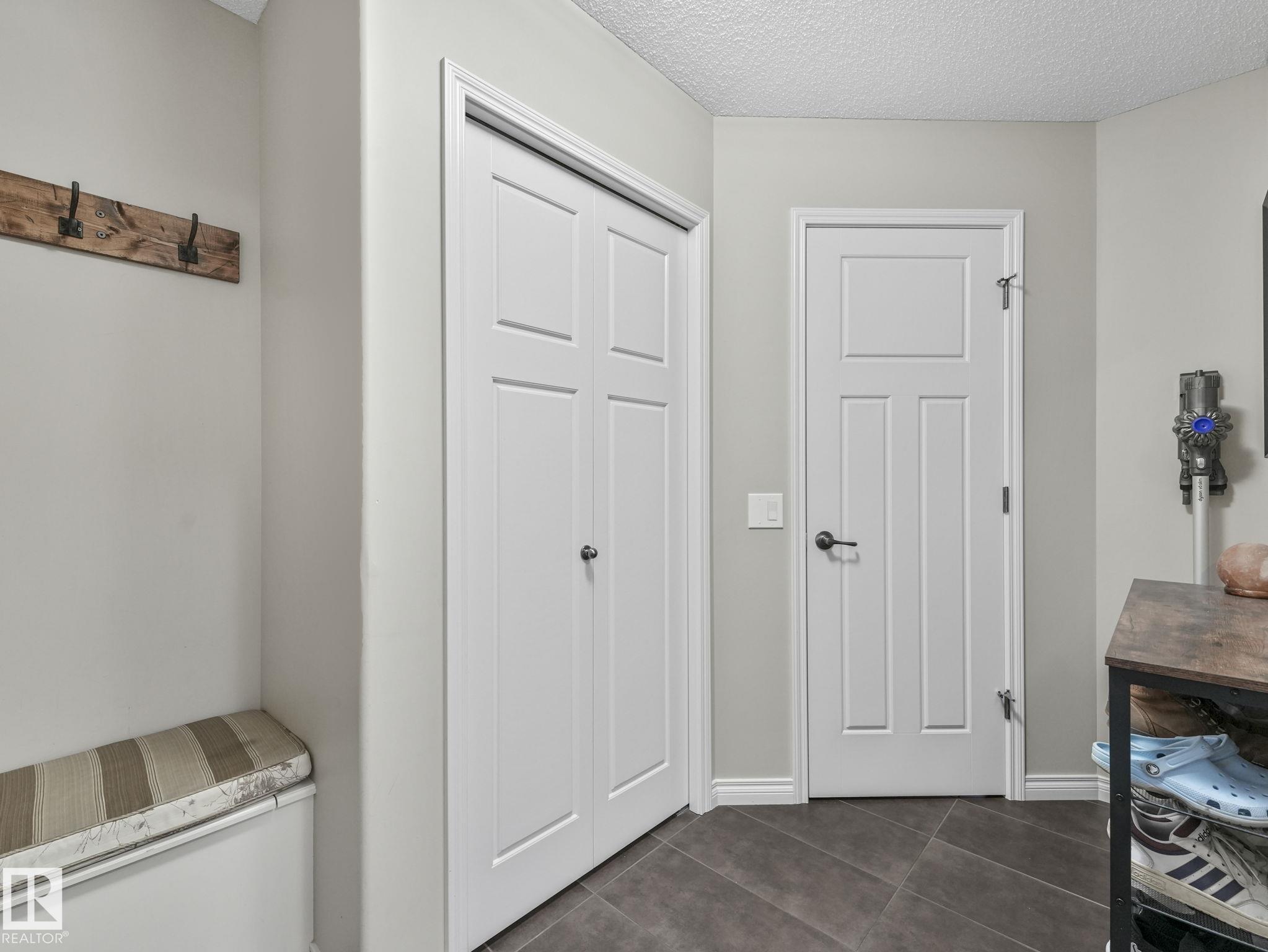 https://zimg.paragon.ice.com/ParagonImages/Property/PM/RAE/225401623/37/0/0/26d7790a834765dd82c14150d4aeadff/1/01fd338ce7822d43ff353562ab17adf8/225401623-e4d8c424-375e-41ae-8991-c83220cd2d8a.JPG