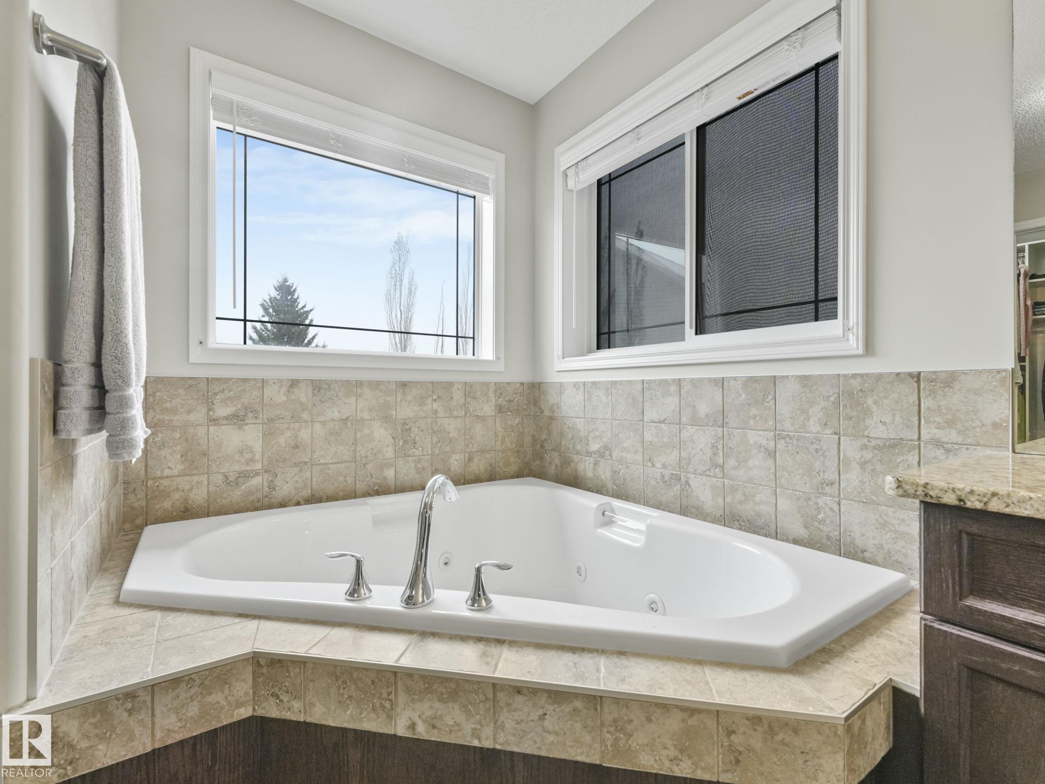 Photo 49 at 20853 92a Avenue NW, Suder Greens, Edmonton