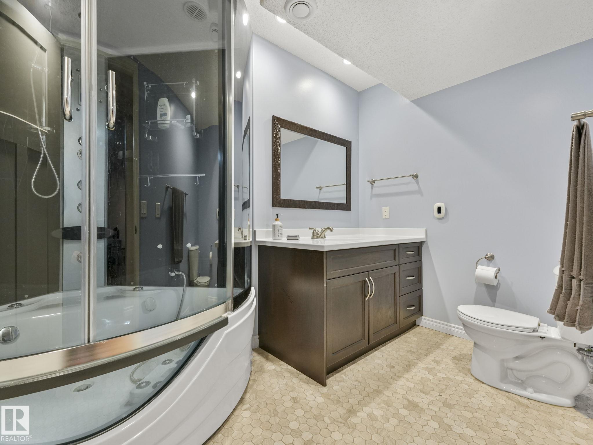 Photo 58 at 20853 92a Avenue NW, Suder Greens, Edmonton