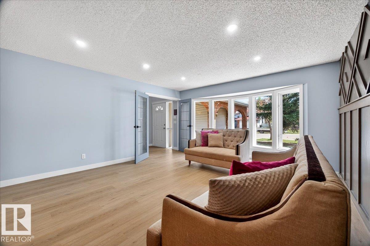 Photo 14 at 706 Burley Drive NW, Bulyea Heights, Edmonton