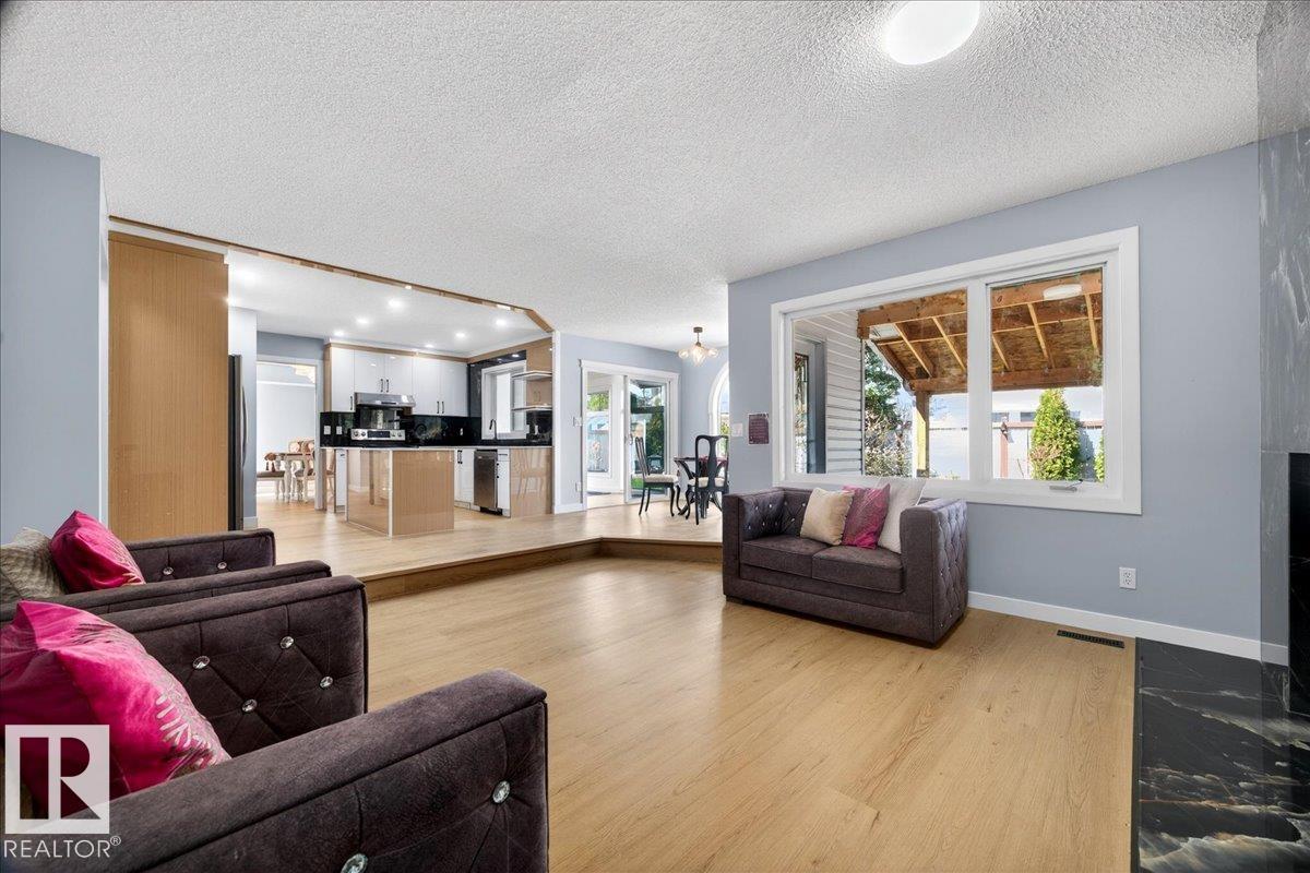 Photo 18 at 706 Burley Drive NW, Bulyea Heights, Edmonton