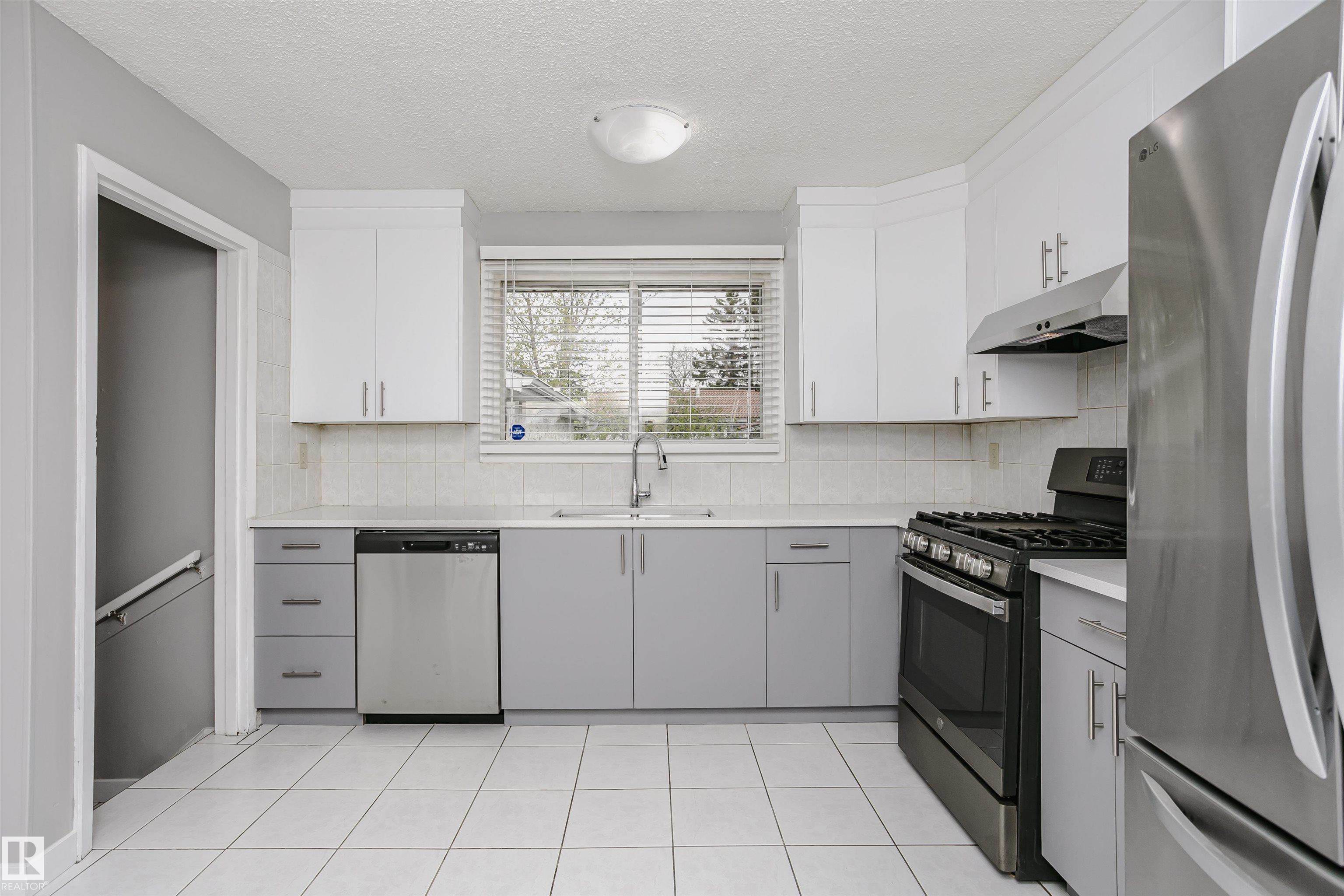 Photo 11 at 11436 161 Avenue NW, Dunluce, Edmonton