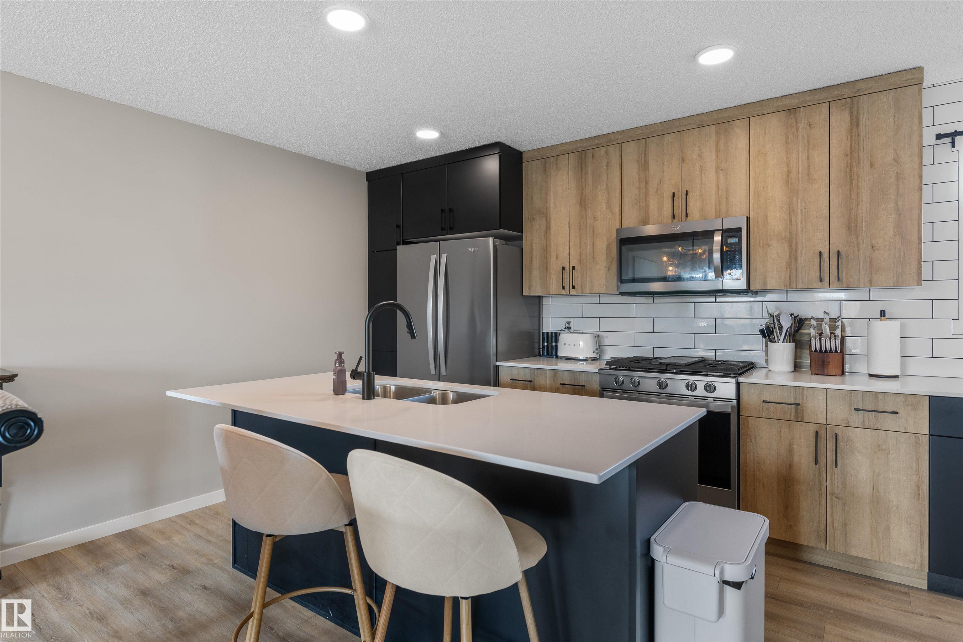 https://zimg.paragon.ice.com/ParagonImages/Property/PM/RAE/225401630/11/0/0/ff497da07a9960175f7ac5debfdd4100/1/cb34ec66ebedf58cf8a4a491d4b3c9ad/225401630-7dc92c97-ab21-4156-84ee-208d9c927760.JPG